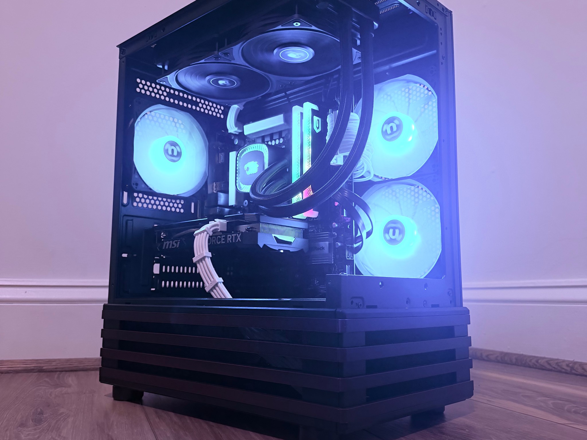 ⚫️"Carbon Pulse "⚫️| 1440p Gaming | Intel i7 13700F | RTX 4060 Ti 16GB | 32B DDR5 Ram | 2TB Storage
