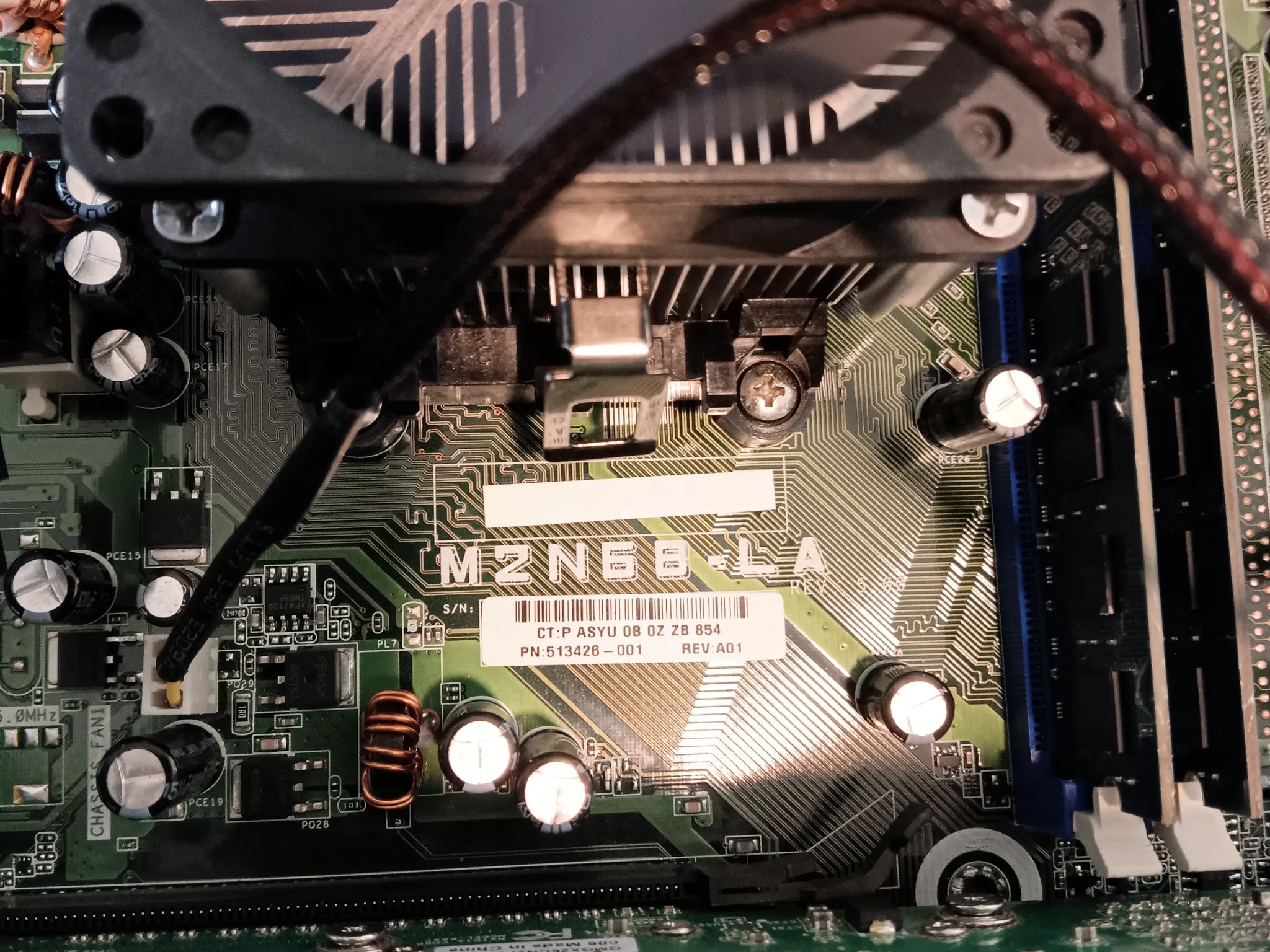 M2N68-LA Motherboard AMD Athlon 64 X2 4GB DDR2 800 RAM