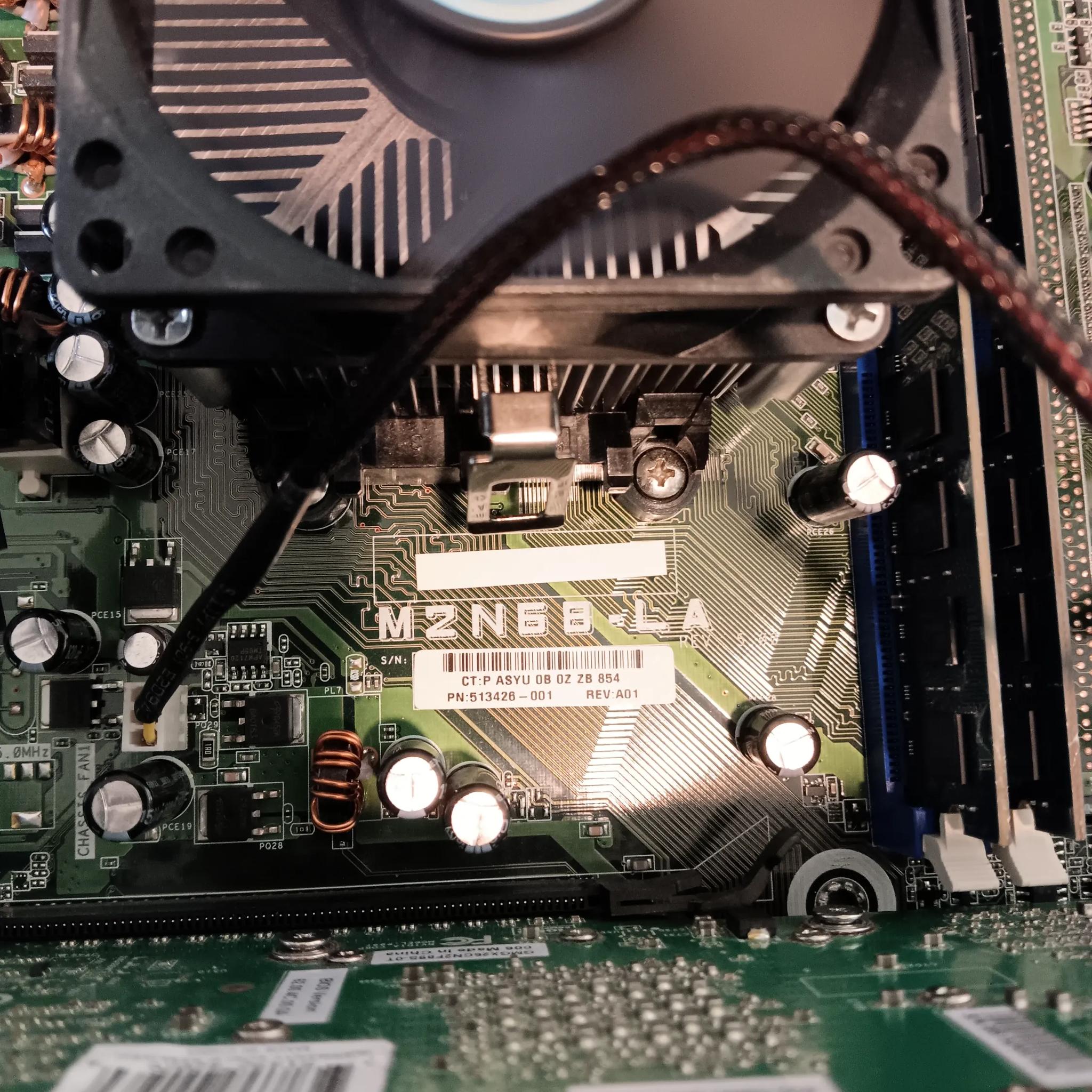 M2N68-LA Motherboard AMD Athlon 64 X2 4GB DDR2 800 RAM