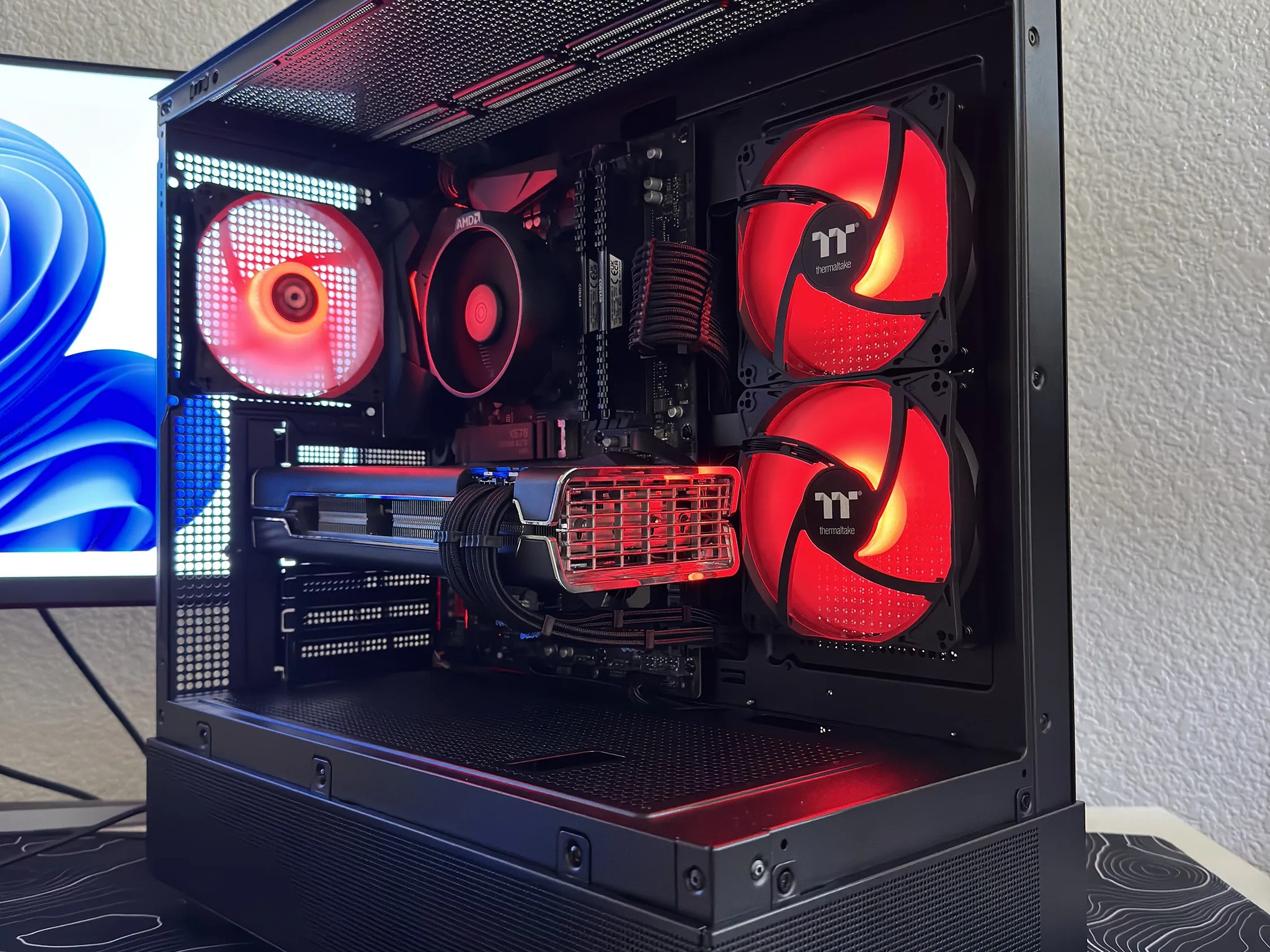 Gaming PC (Ryzen 5 3600 + Radeon RX 5700 XT + 16GB ram)