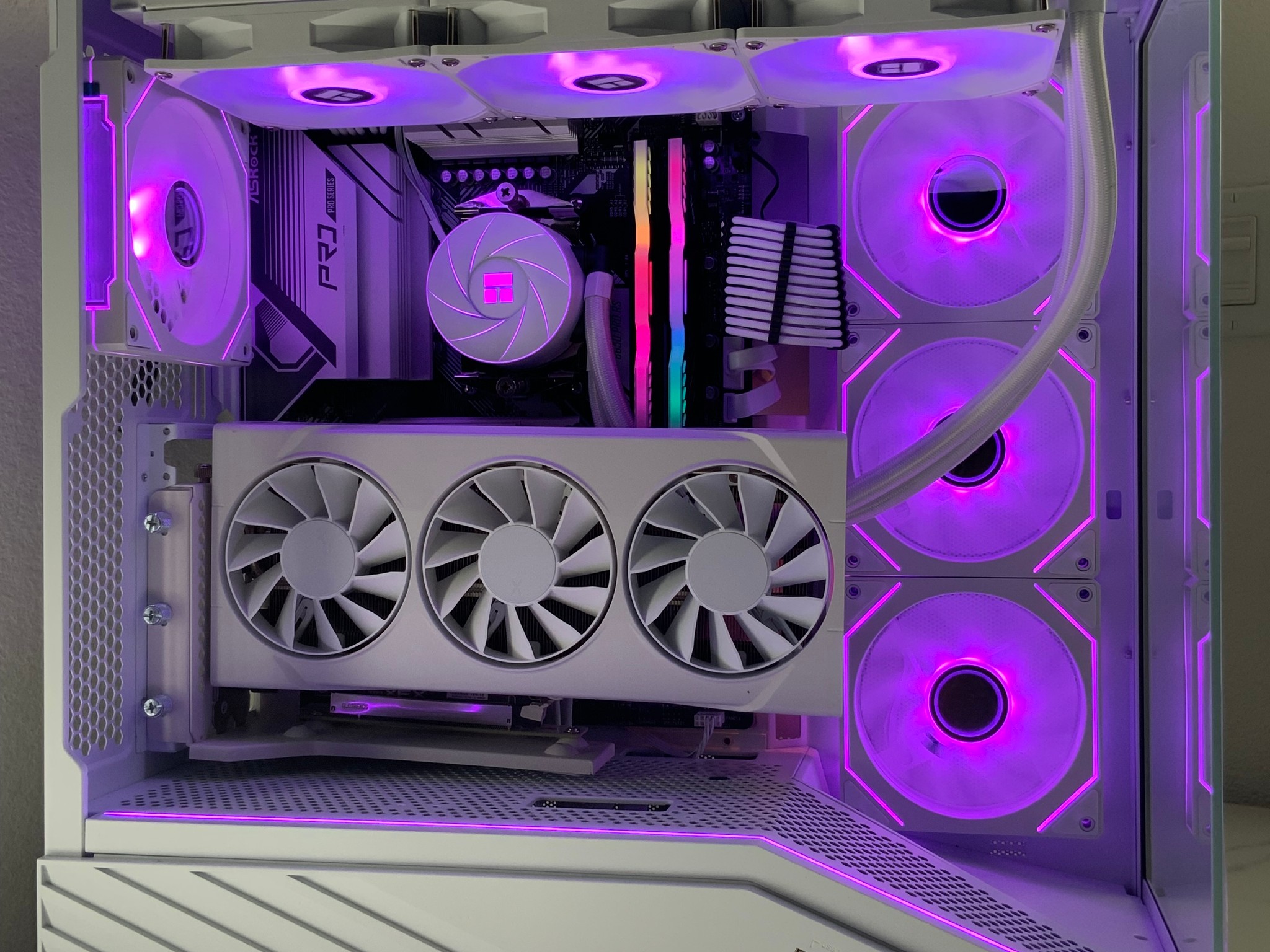 ❄️ ❄️ Gaming PC | Ryzen 7 7700X | RX 9060 XT | 32GB DDR5 | 1TB SSD | AM5 | White Snow Build ❄️ ❄️