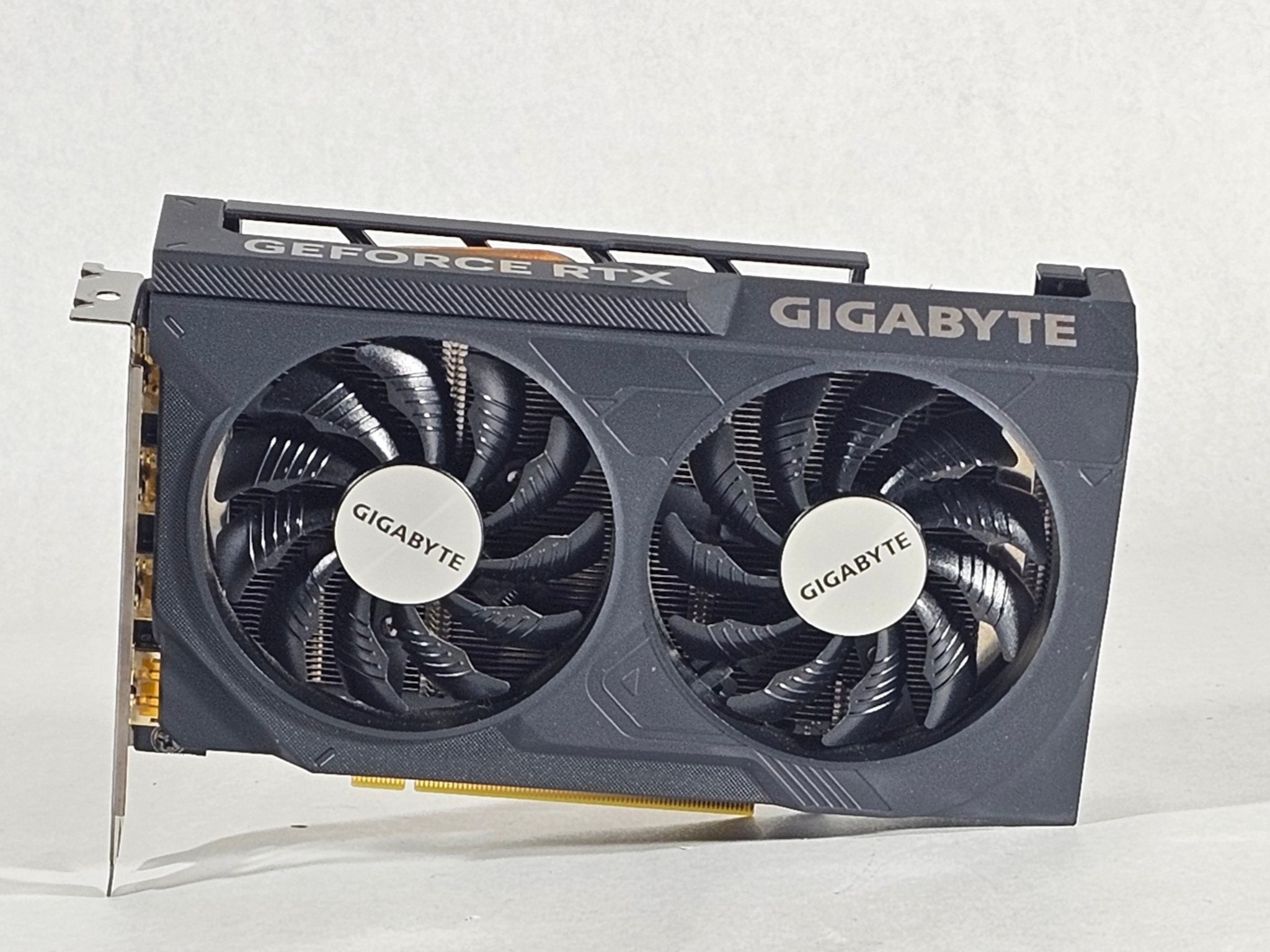 RTX 4060 Gigabyte 8GB