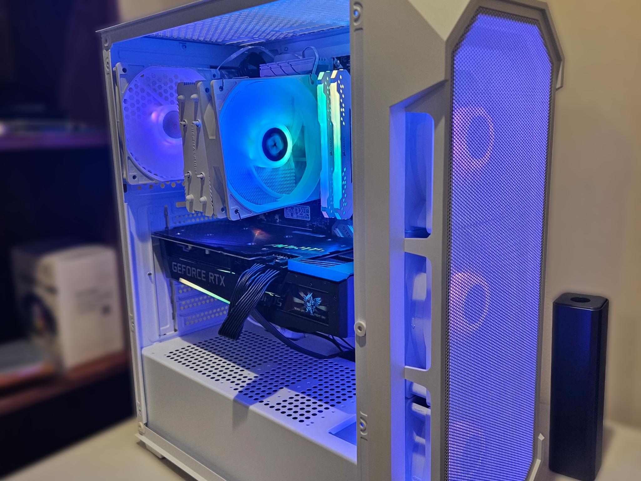 ⛄ White Custom Gaming PC ⛄| Ryzen 5 5600X | AORUS 3070 LED | 16GB DDR4 | 512GB | 1440P GAMING