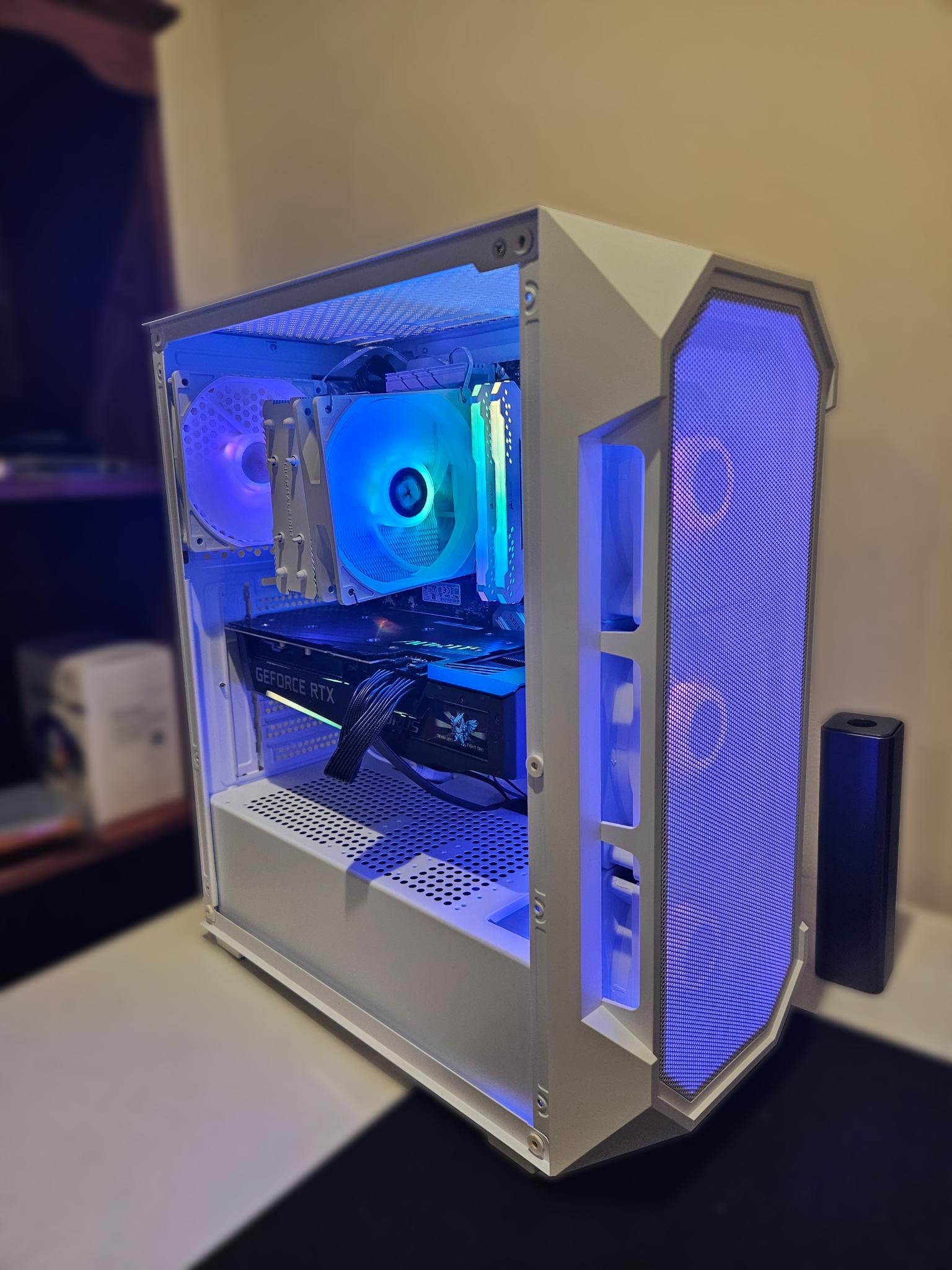 ⛄ White Custom Gaming PC ⛄| Ryzen 5 5600X | AORUS 3070 LED | 16GB DDR4 | 512GB | 1440P GAMING