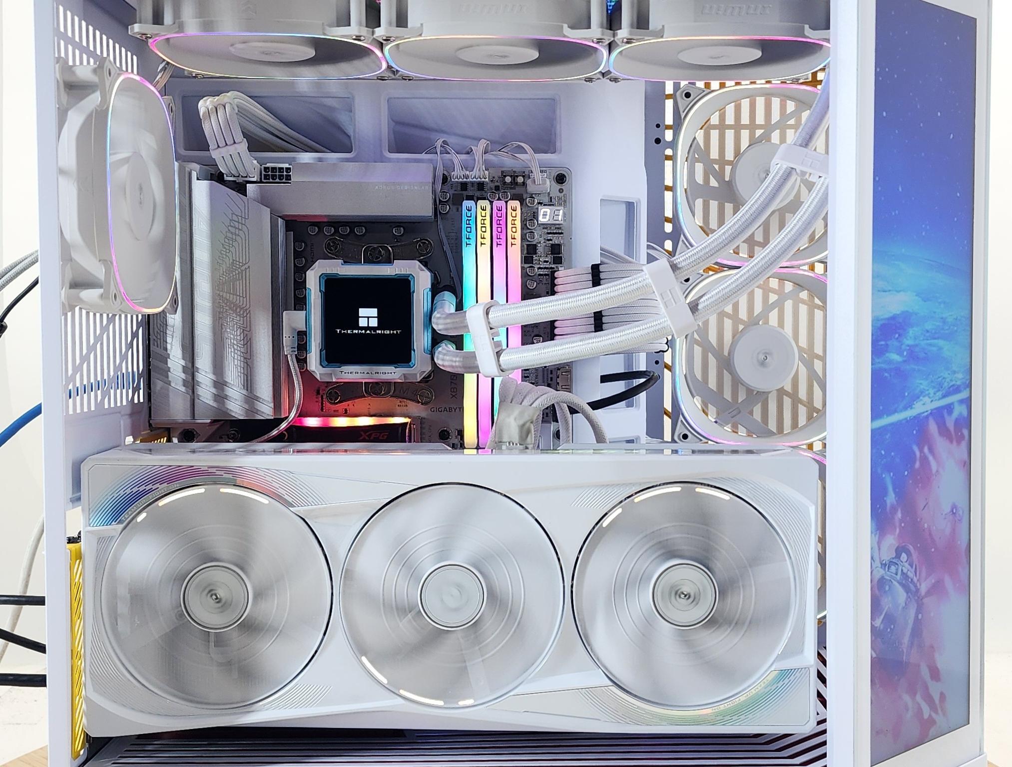 Gaming PC Ryzen 9 9950X3D 32GB RAM 4TB SSD RTX 5090 32GB Windows 11 Computer