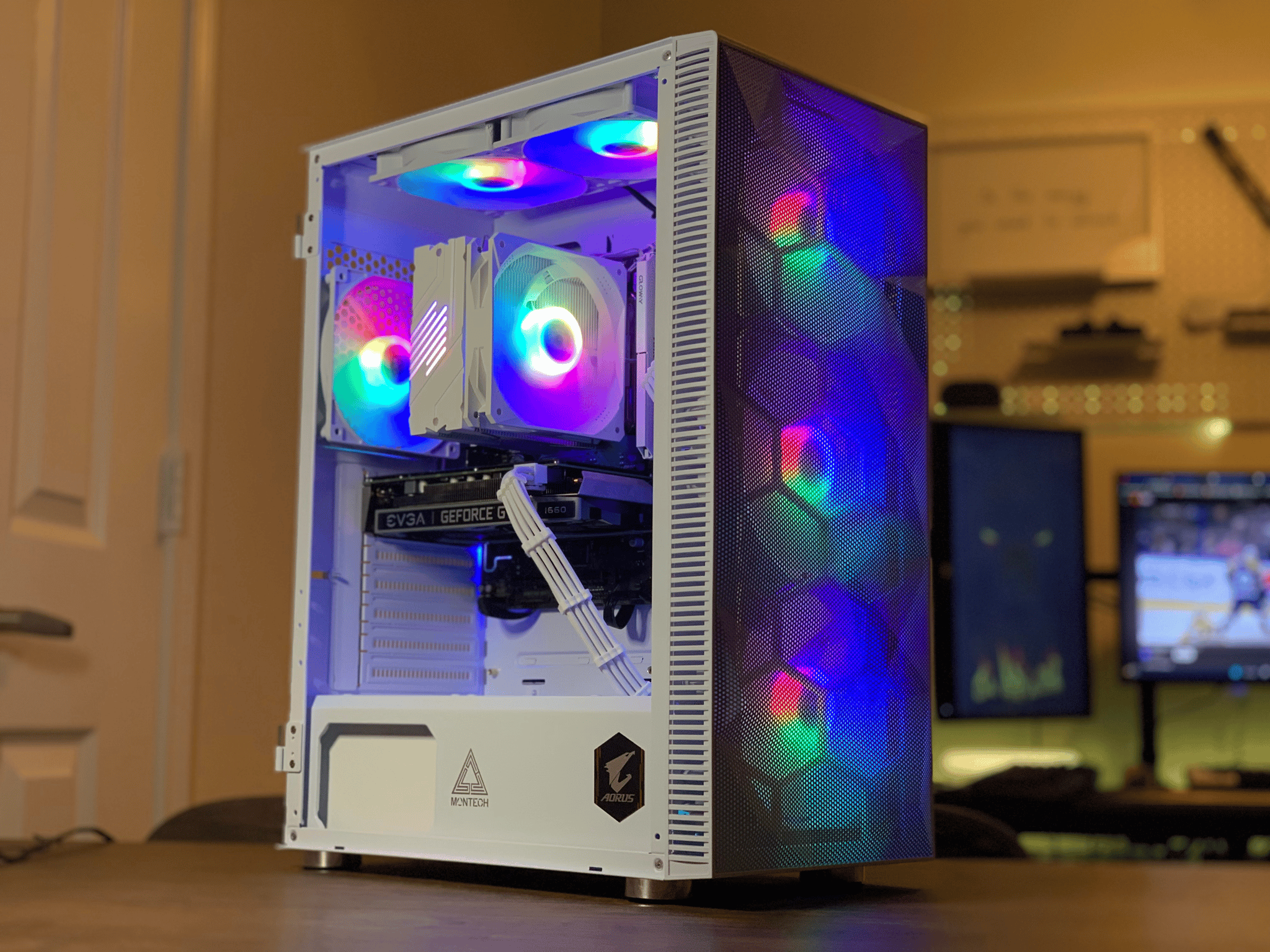 Mid Range White Gaming PC (Ryzen 5 5600X + GTX 1660 Super)