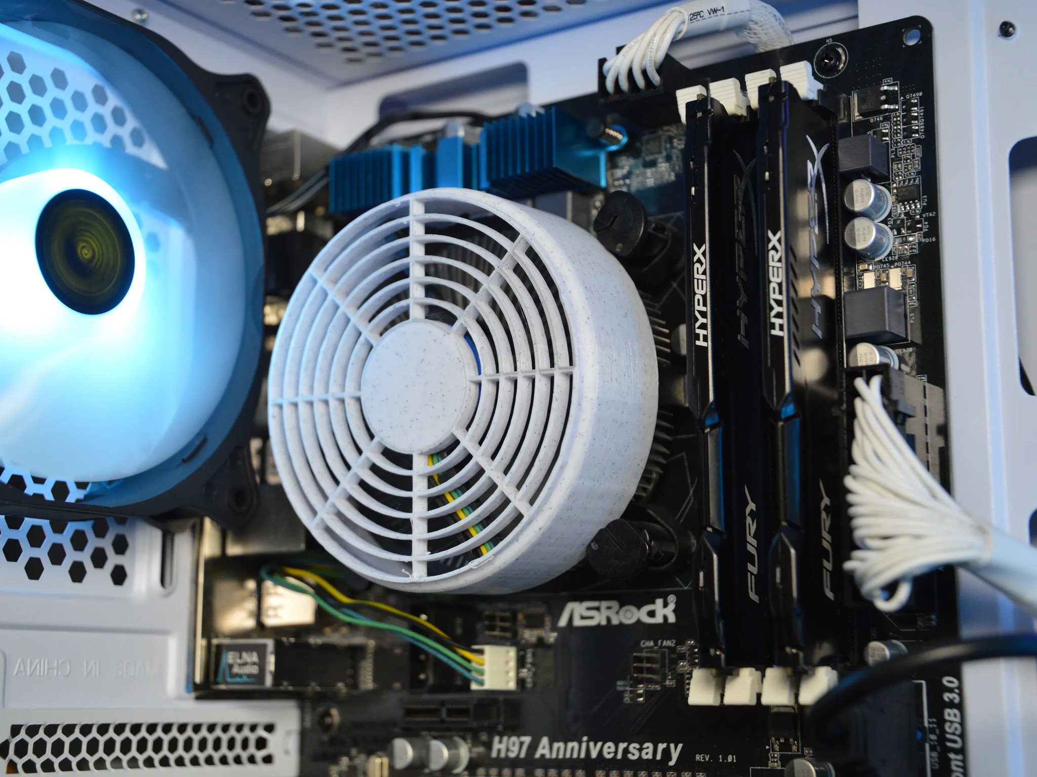 ⚫❄️| R9 380 | INTEL i5 4590 | 16GB DDR3 RAM | 512GB SATA SSD | Midnight Frost |