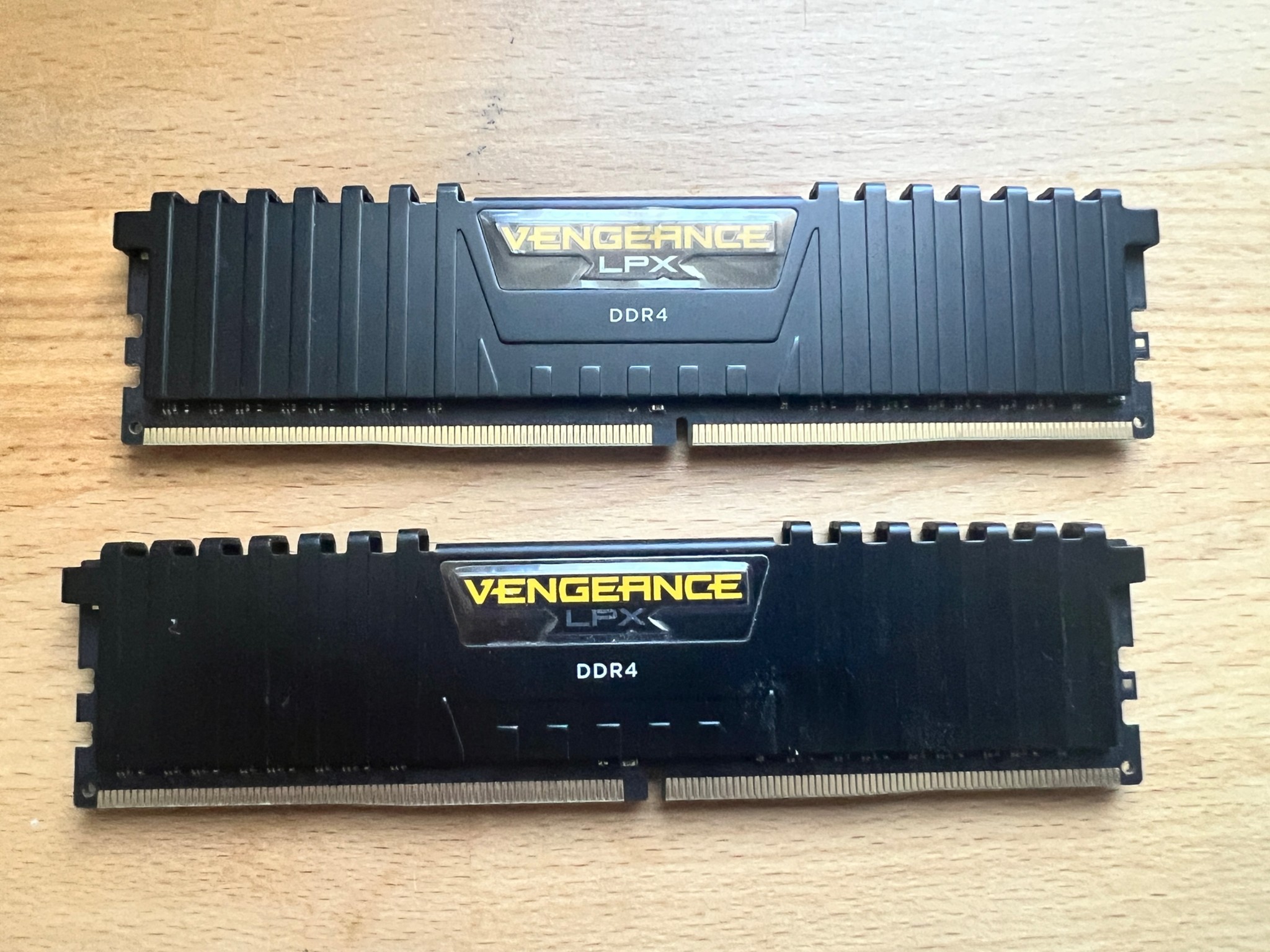 CORSAIR VENGEANCE RGB 16GB 2X8GB PC4 3000MHz DESKTOP MEMORY CMК16GX4M2B3000C15