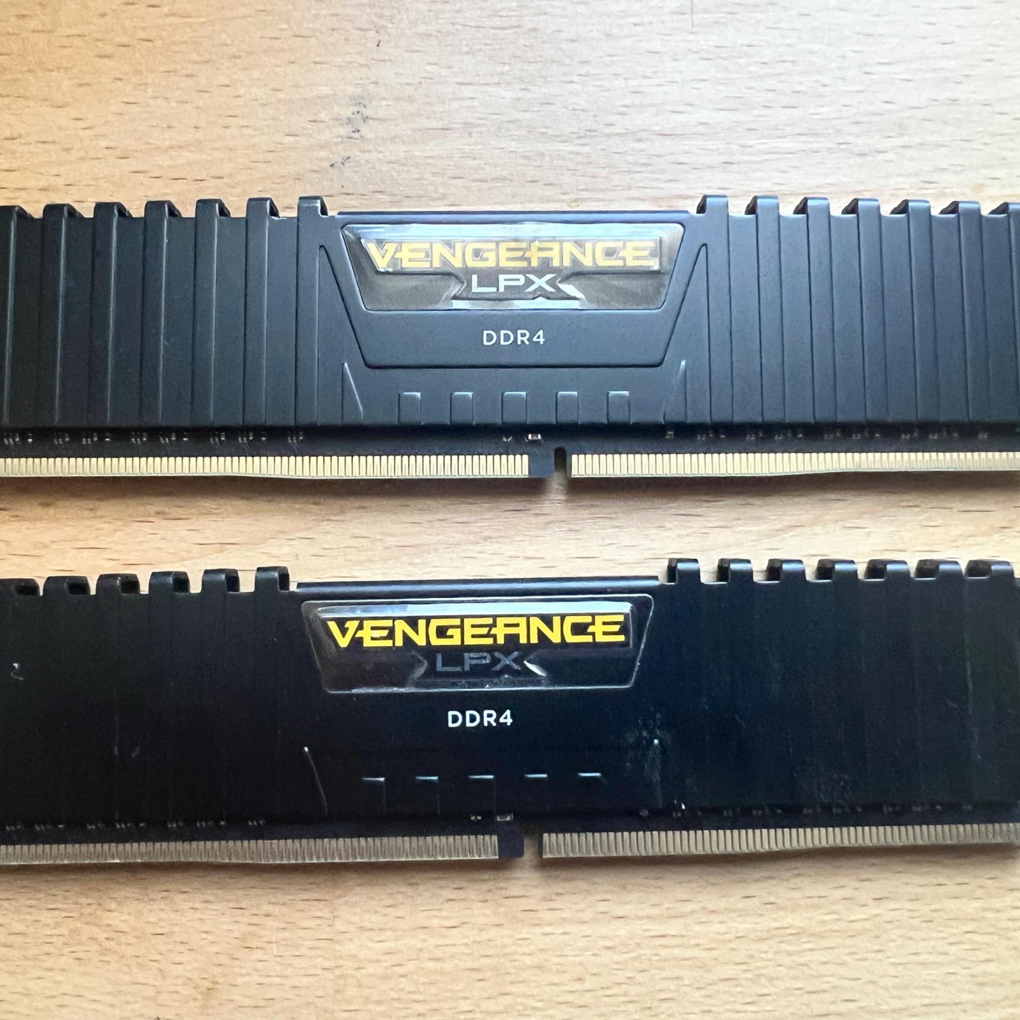 CORSAIR VENGEANCE RGB 16GB 2X8GB PC4 3000MHz DESKTOP MEMORY CMК16GX4M2B3000C15