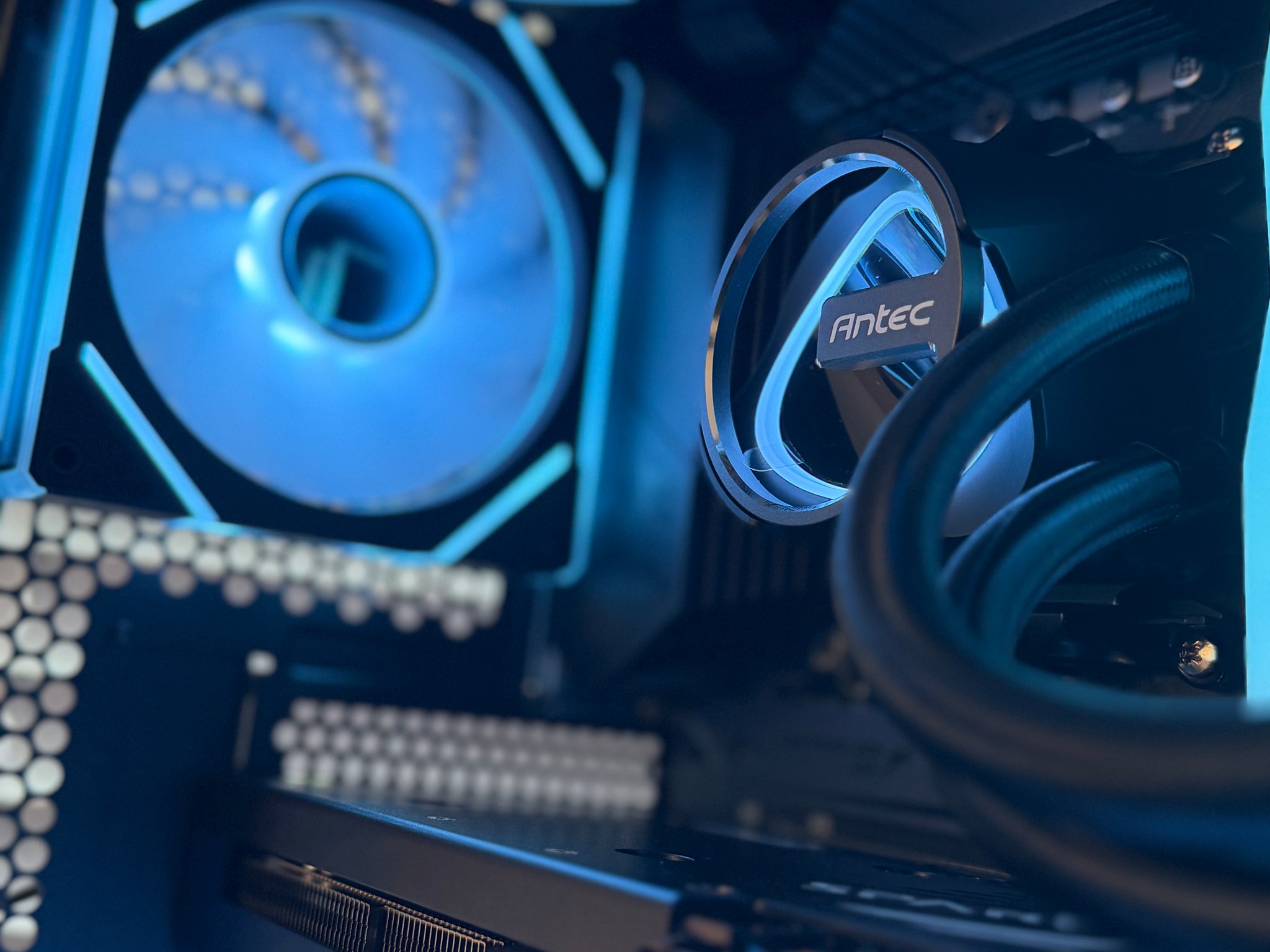 🔥 Gaming PC – Arc A750 SPARKLE ROC OC | Ryzen 5 5500 | WiFi | Windows 11 Pro | NZXT H5 Flow 🔥