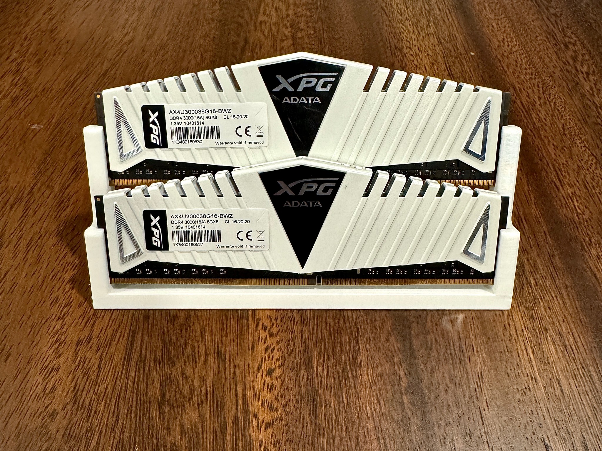 ADATA XPG Z1 16 GB (2 x 8 GB) DDR4-3000 CL16 Memory