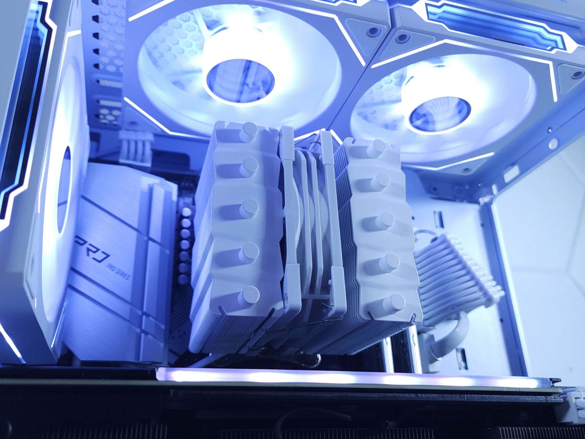 🤍RTX 3070 || Ryzen 7 5700X || 2TB NVMe SSD || 32GB 3200MHz || 1080p/1440p Gaming Computer