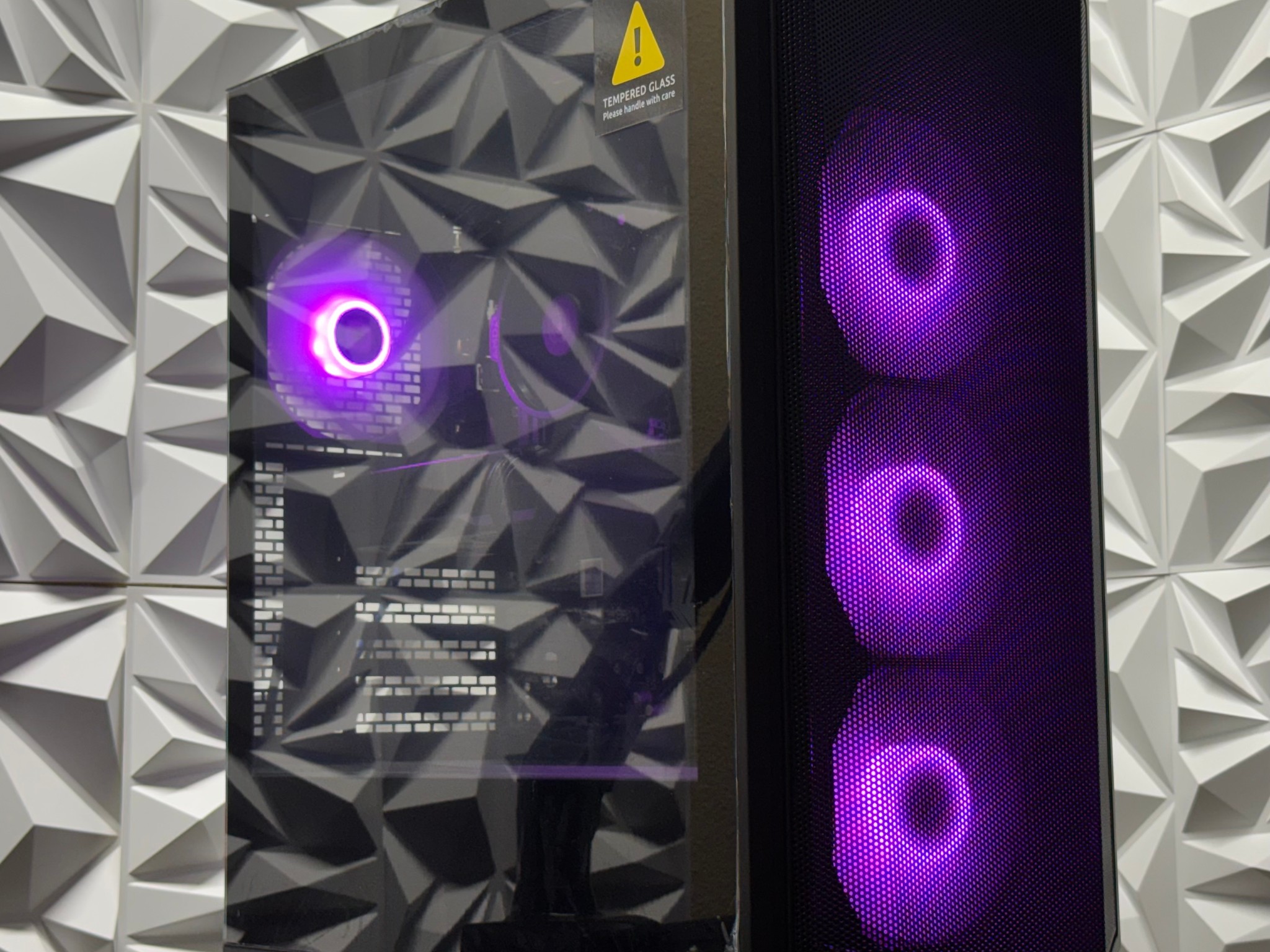 1080p/1440p Gaming pc / RX 7600 / Ryzen 5 5500 / 16GB RAM / 512GB SSD / Fortnite / Warzone