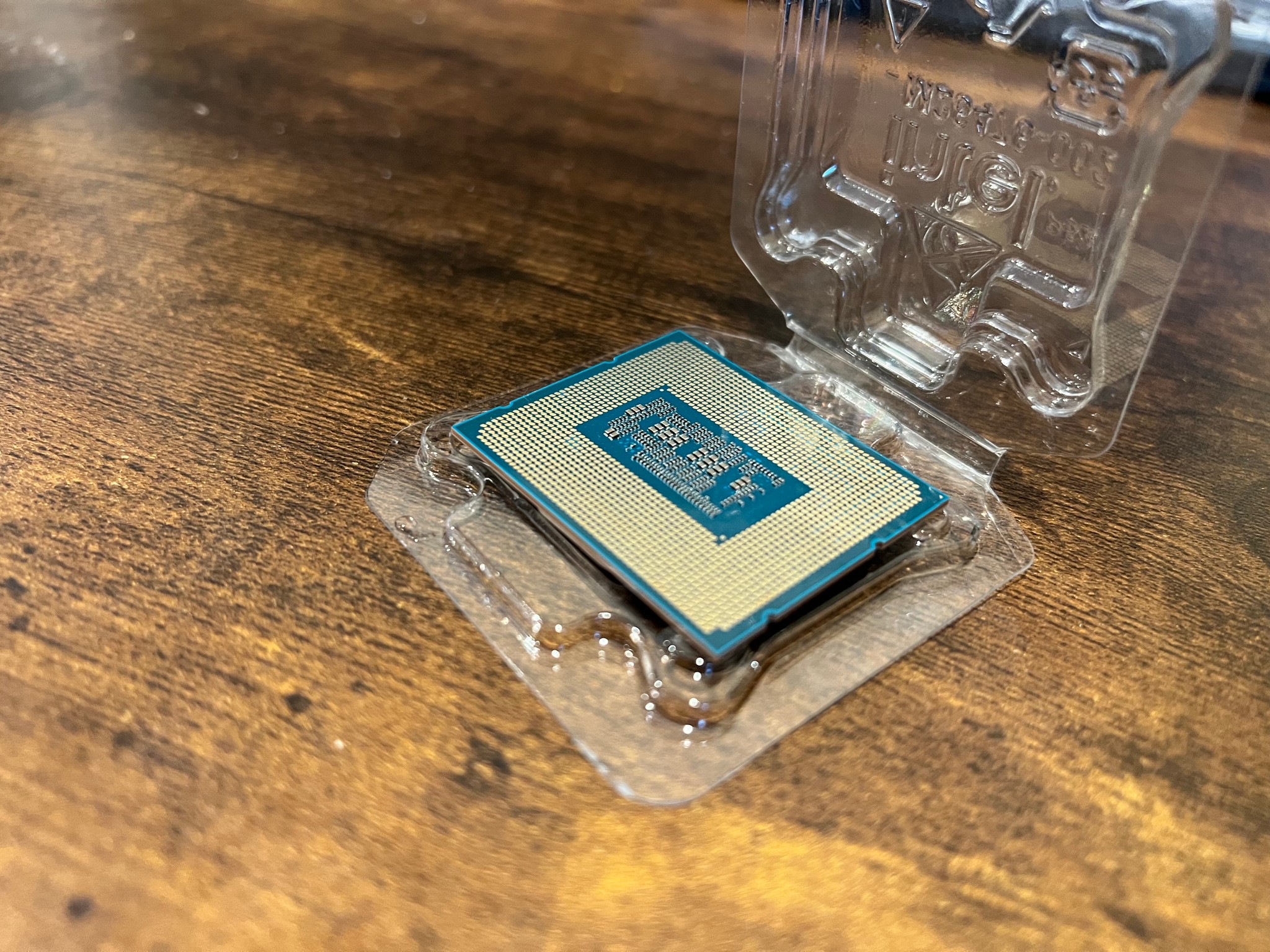 Intel Core i5-12600KF 10 Cores, 16 Threads CPU