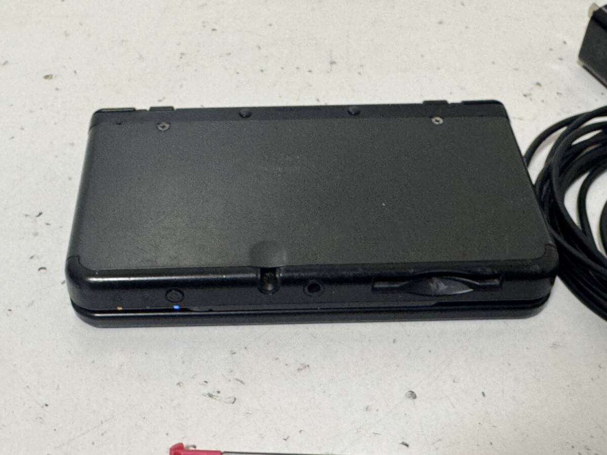 New Nintendo 3DS Black Console, Stylus Pen, SD Card, AC Adapter, Charger, JPN