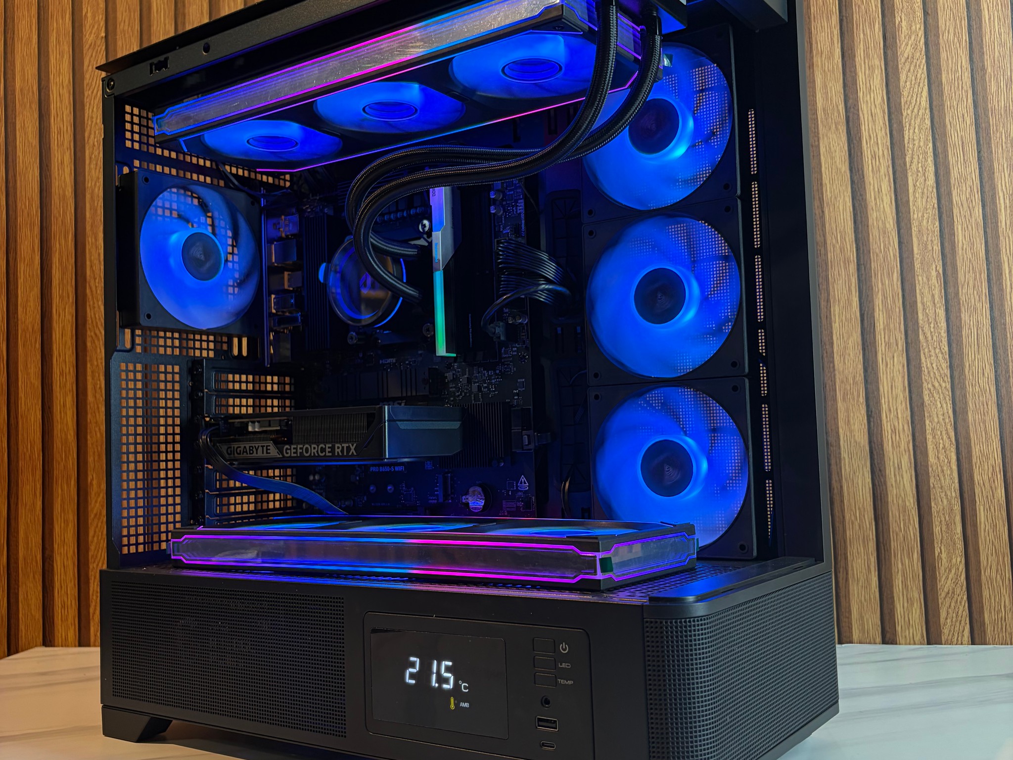 RTX 5060 | RYZEN 5 9600X | 24GB DDR5 | 1TB SSD| 360MM AIO | 750W