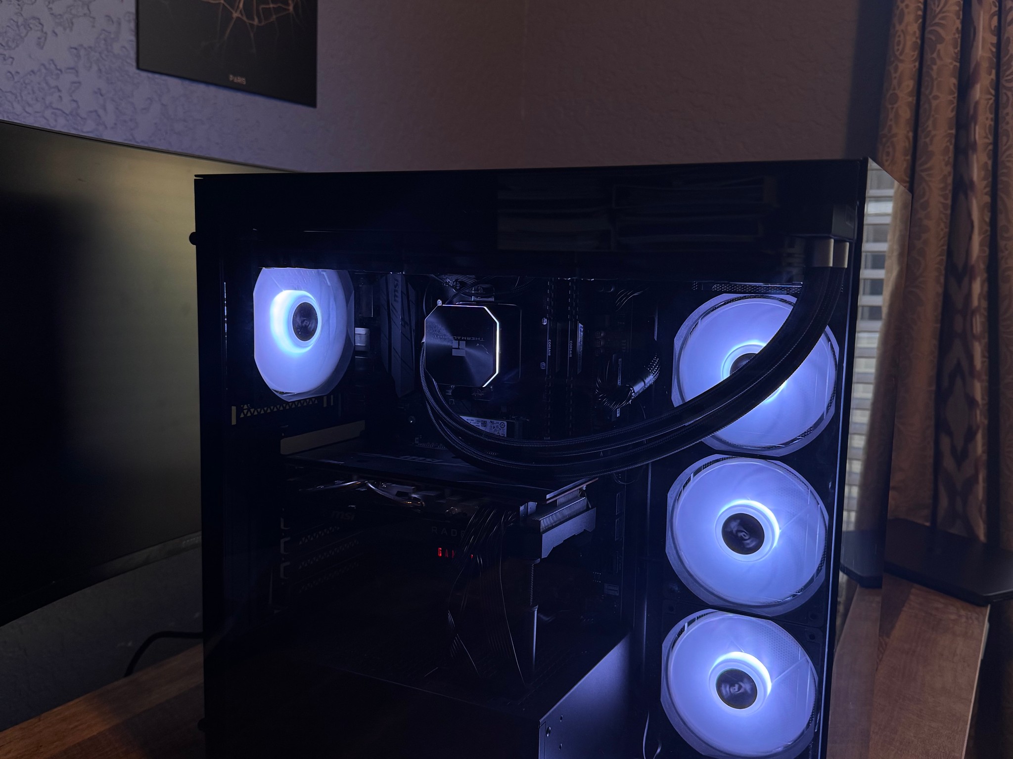 Ryzen 5 3600 | Rx 5700xt | 16gb 3000mhz | 256gb ssd windows 11