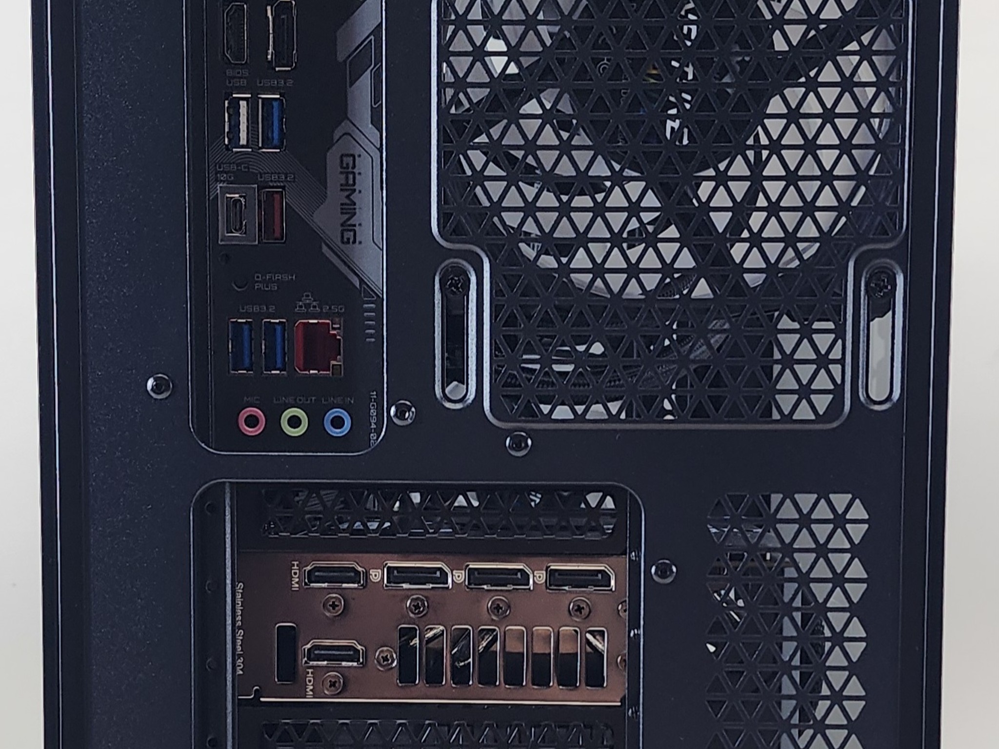 Gaming PC Ryzen 7 7800X3D 32GB RAM 2TB SSD RTX 4080 16GB Windows 11 Computer