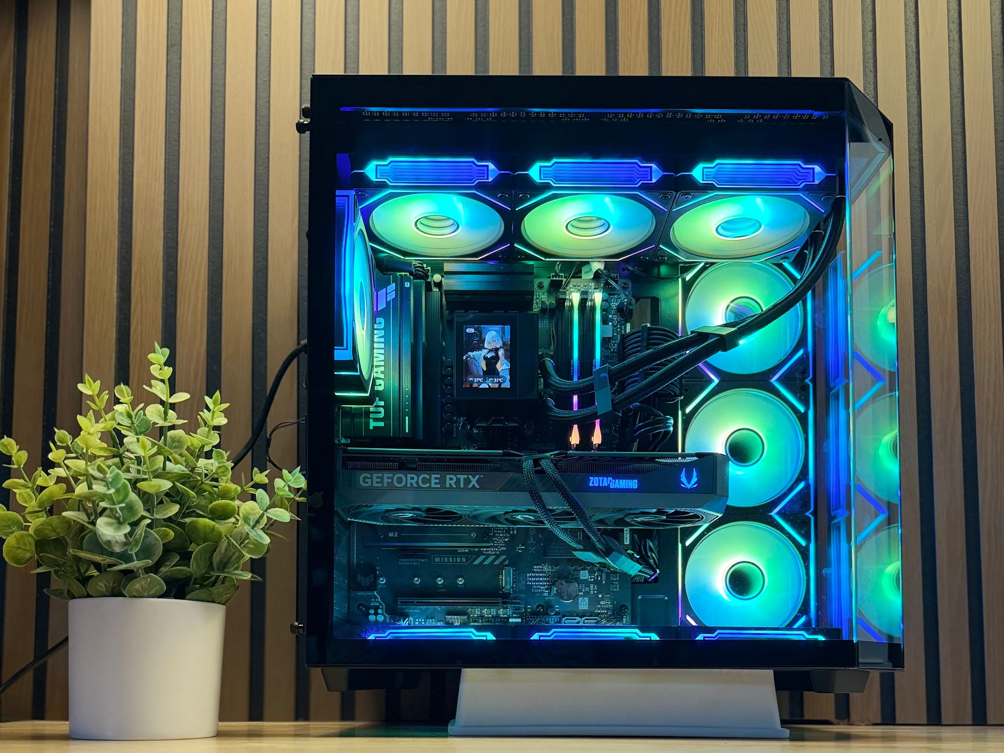 RTX 5070 OC Gaming PC – Ryzen 7 7700X | 32GB DDR5 | 1TB Samsung 990 Pro | B650E-E WiFi