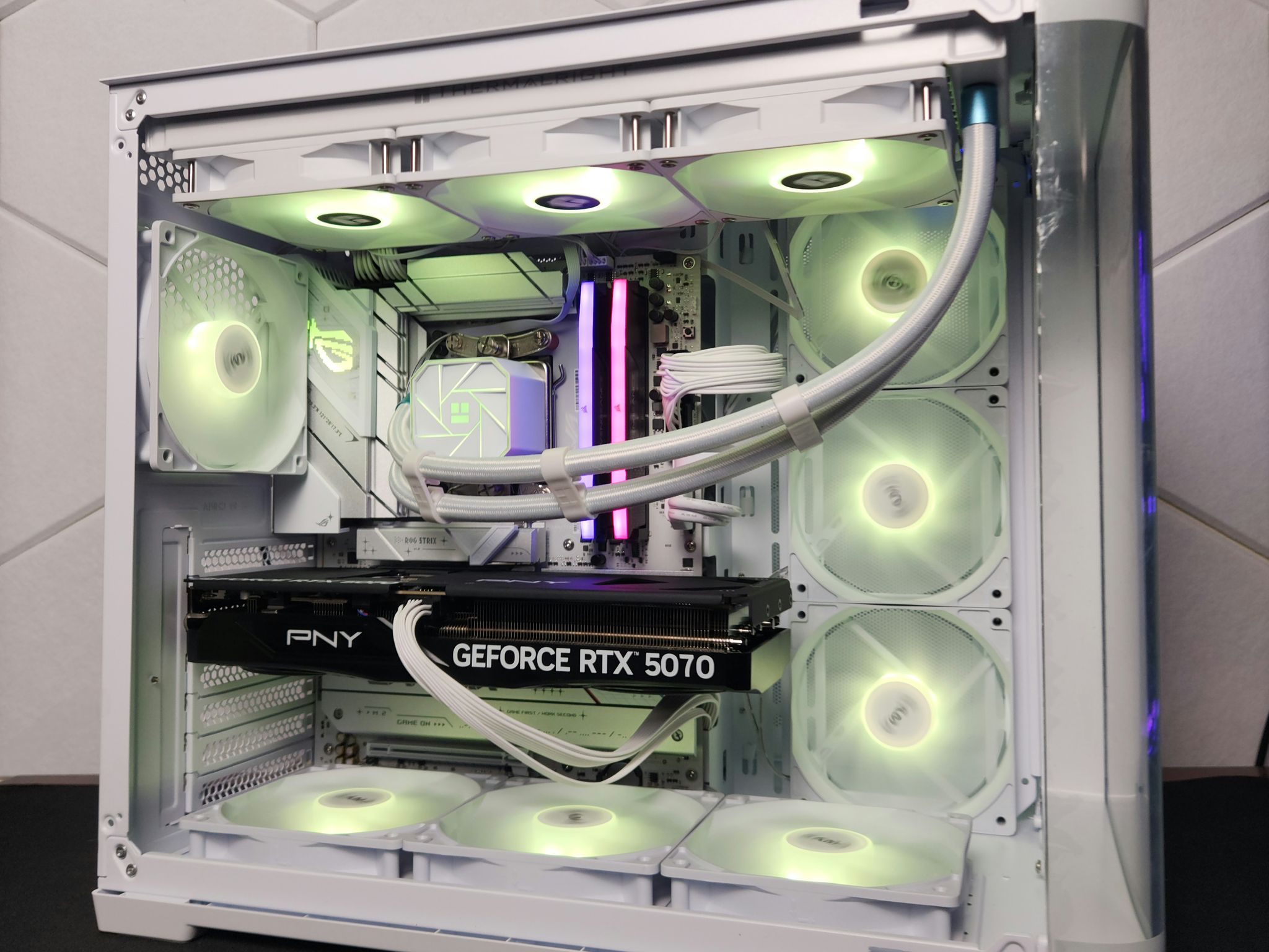 "Ymir The Frost Giant" | RTX 5070 | Ryzen 5 7600X3D | 32GB DDR5 | 2Tb SSD | WIFI+BT