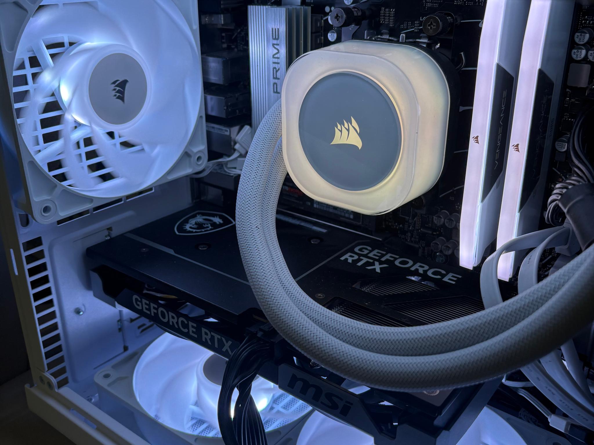 🧊 White RGB Gaming PC — Ryzen 5 7600X + RTX 5060 Ti 16GB + 32GB DDR5 + 1TB M.2 SSD + 256GB SATA SSD