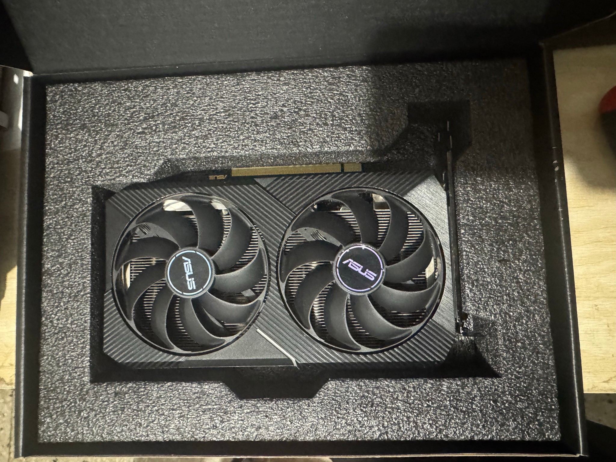 Asus Dual GeForce RTX 3060 Ti Mini OC Edition