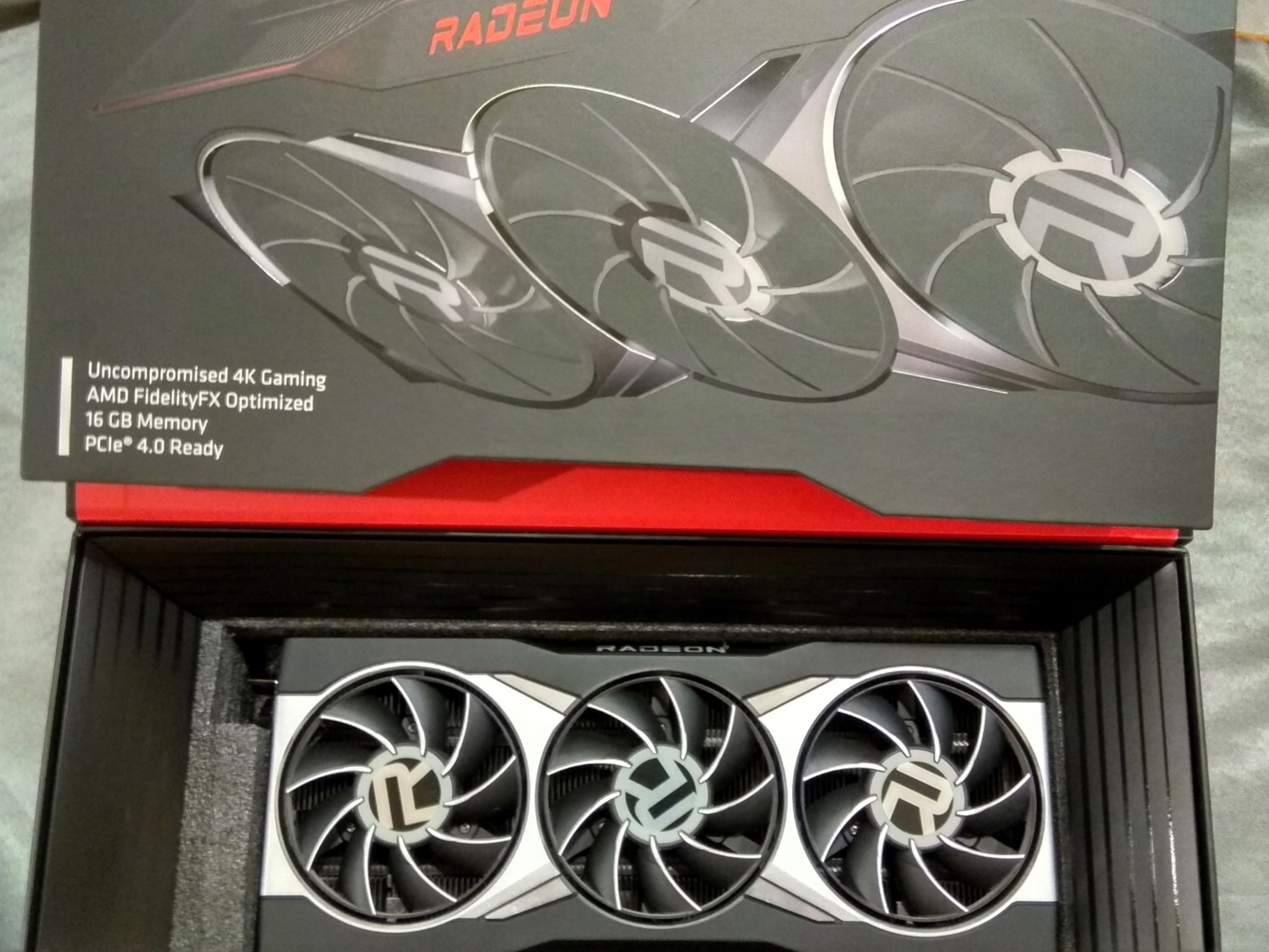 AMD Radeon RX 6900 XT