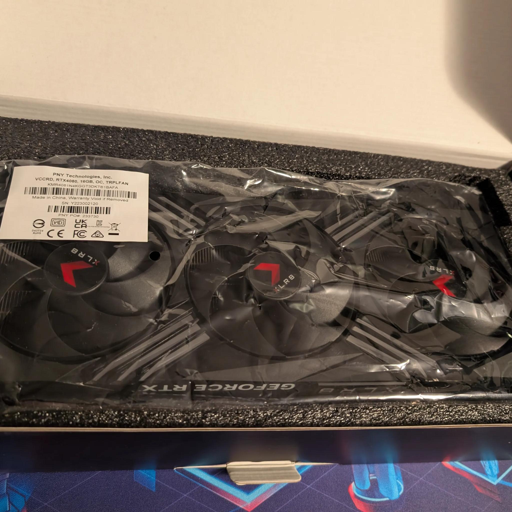 PNY GeForce RTX 4080 16GB XLR8 Gaming VERTO EPIC-X RGB