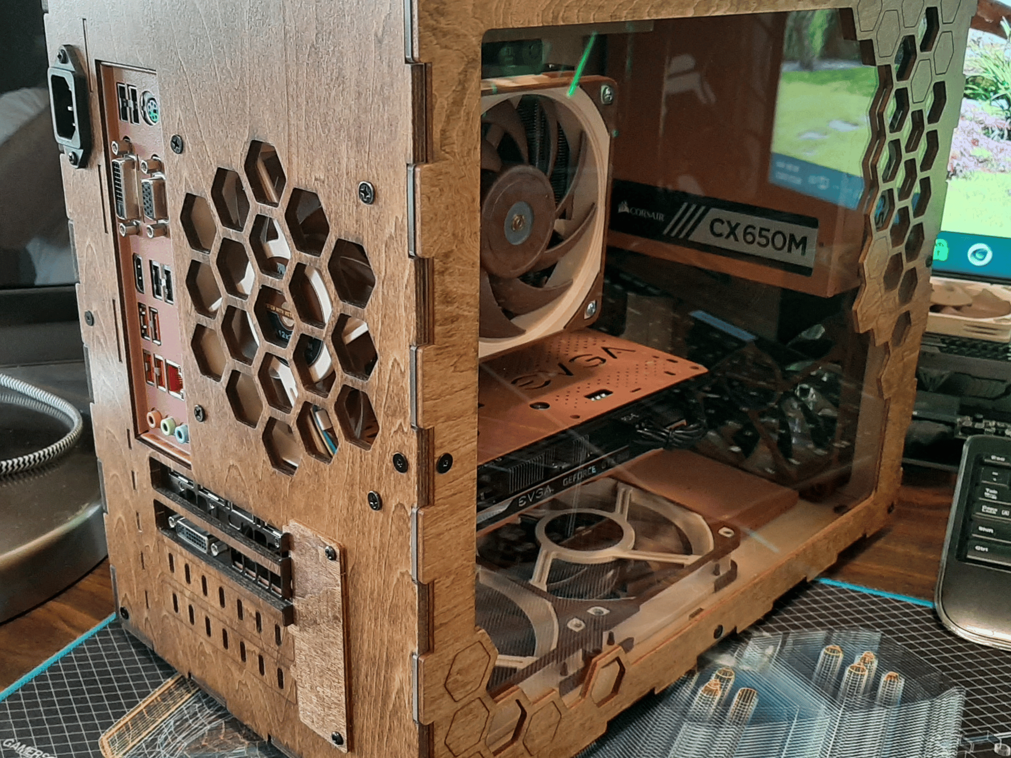Perfect Christmas Gift / Beautiful One-of-a-Kind Custom Built Wood Case Computer