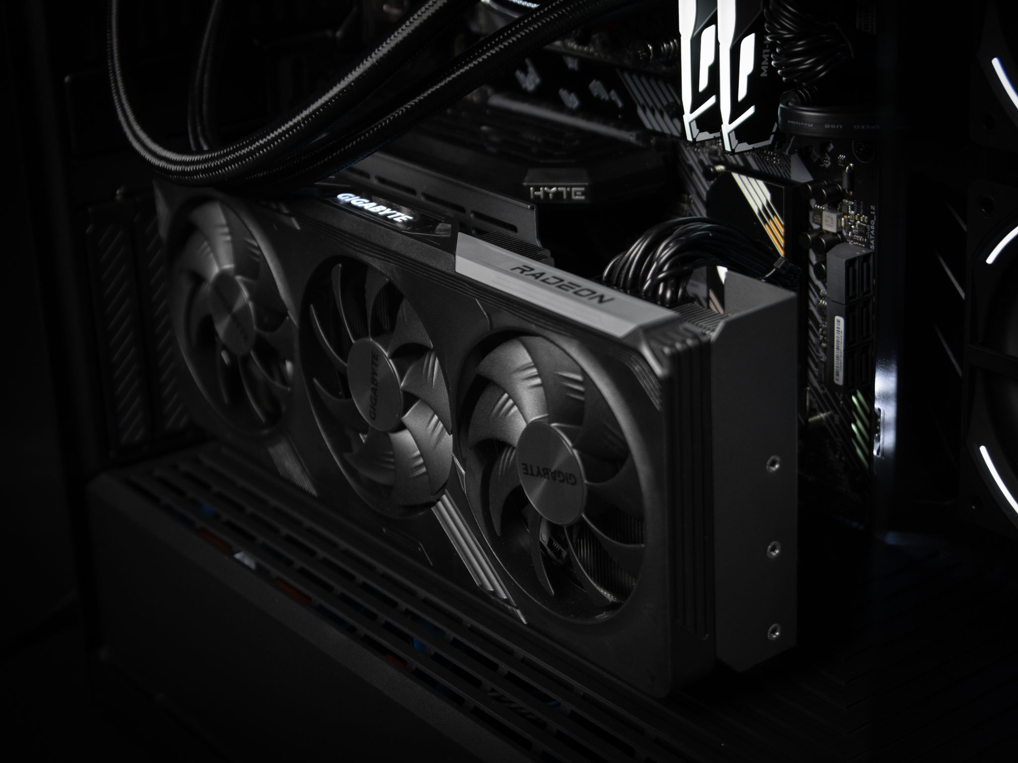 “Predarc” RX 7700 XT 32GB Ryzen 7 Windows 11 1TB Gaming PC Powerhouse