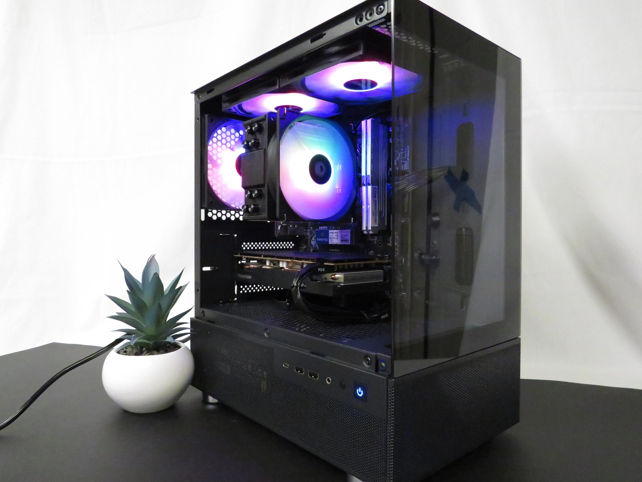 AM5 GAMER! Ryzen 5 7500F + RX 7600 + 16 GB DDR5 + 1 TB NVME