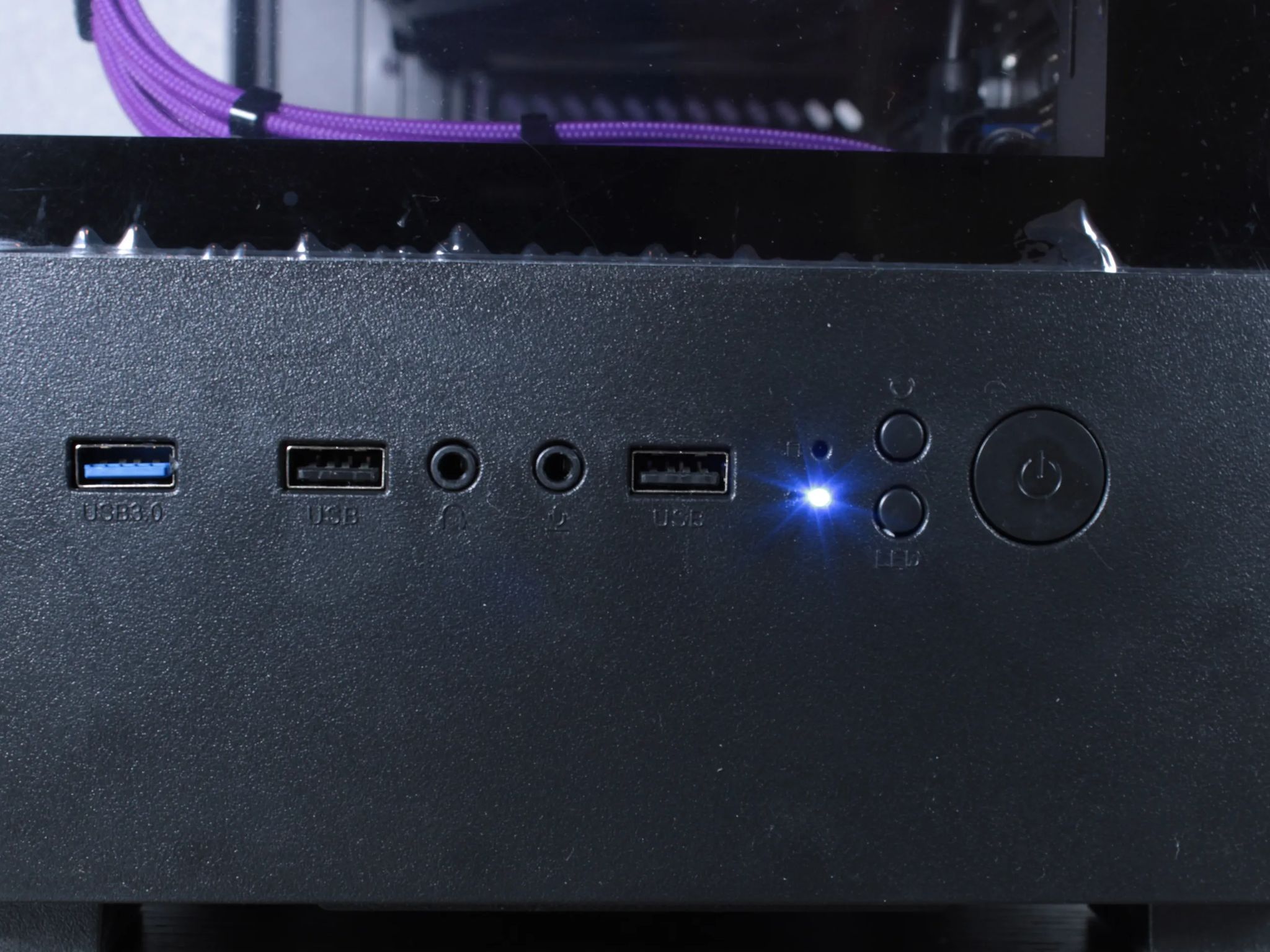 MSI 1660 Ti | Ryzen 5 2600x | micro ATX Case | 16GB 3200 MHz ram | 1TB NVMe | WiFi | Win 11