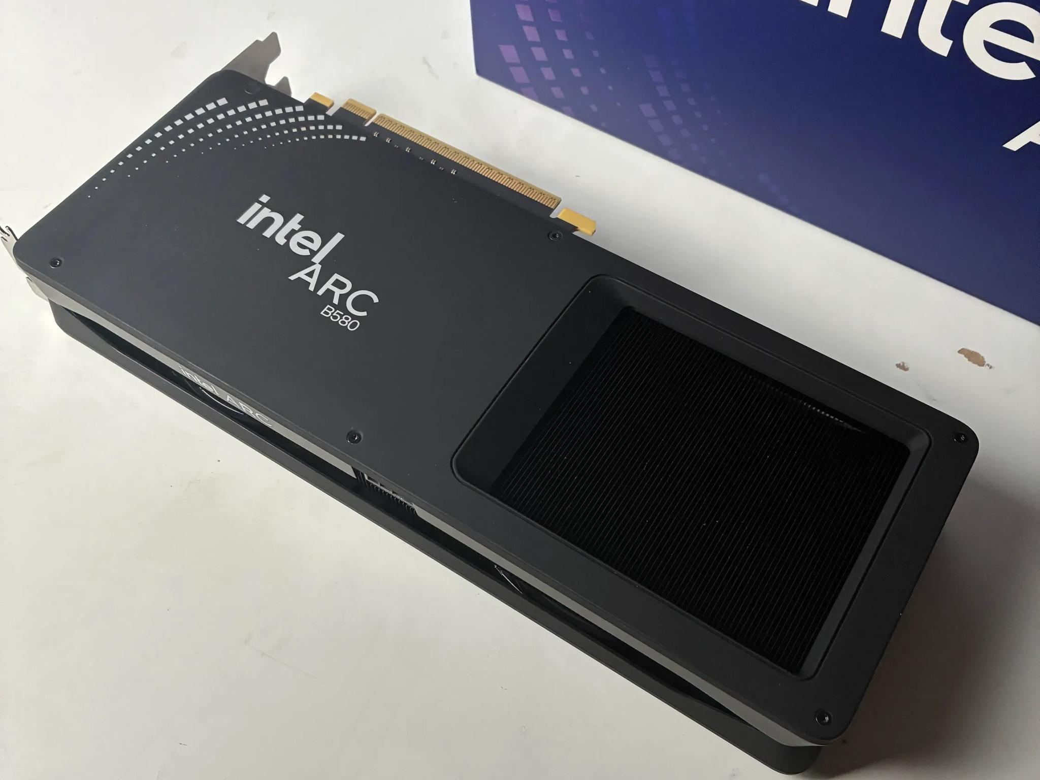 Intel Arc B580 LE