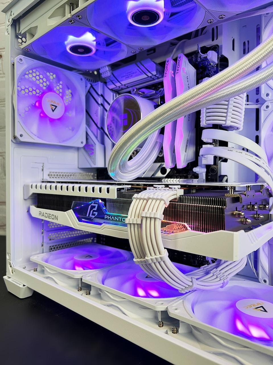 👻 Phantom 👻 Ryzen 7 7700X RX 7900 XT 20GB 32GB DDR5 2TB M.2 Win 11Pro Gaming PC 🤯