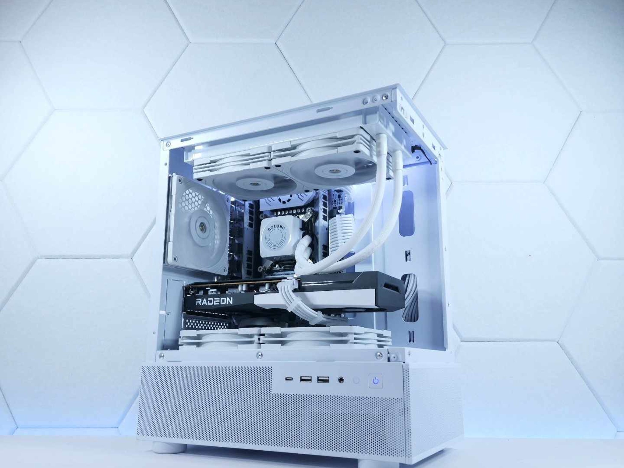 🤍🤍1080p Gaming | RX 6600 | Core i7 5820K | 16GB 3000MHz* | 512GB M.2 SSD