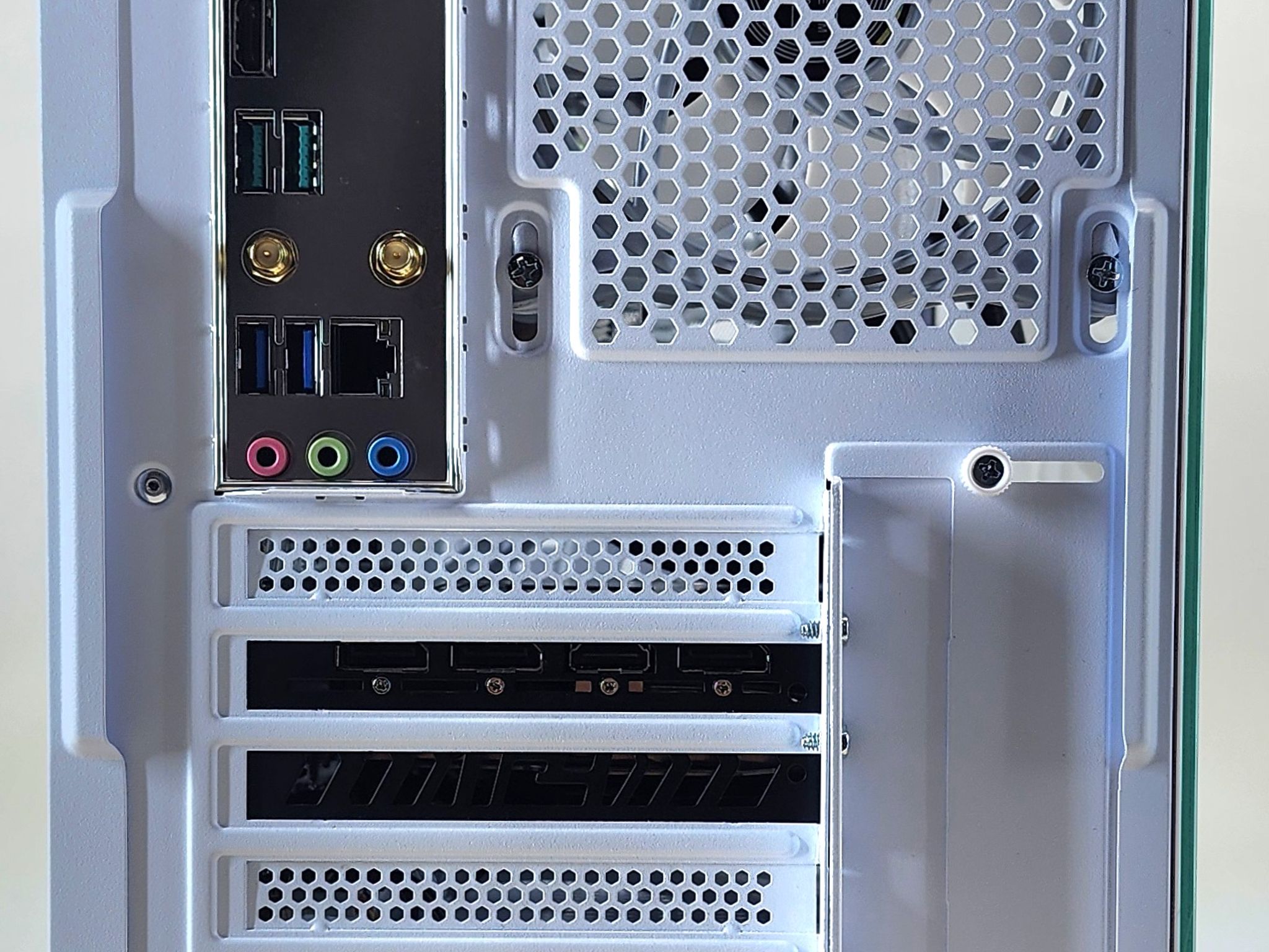 Gaming PC Ryzen 7 5700X 16GB RAM 500GB SSD RX 6600 XT 8GB Windows 11 Computer