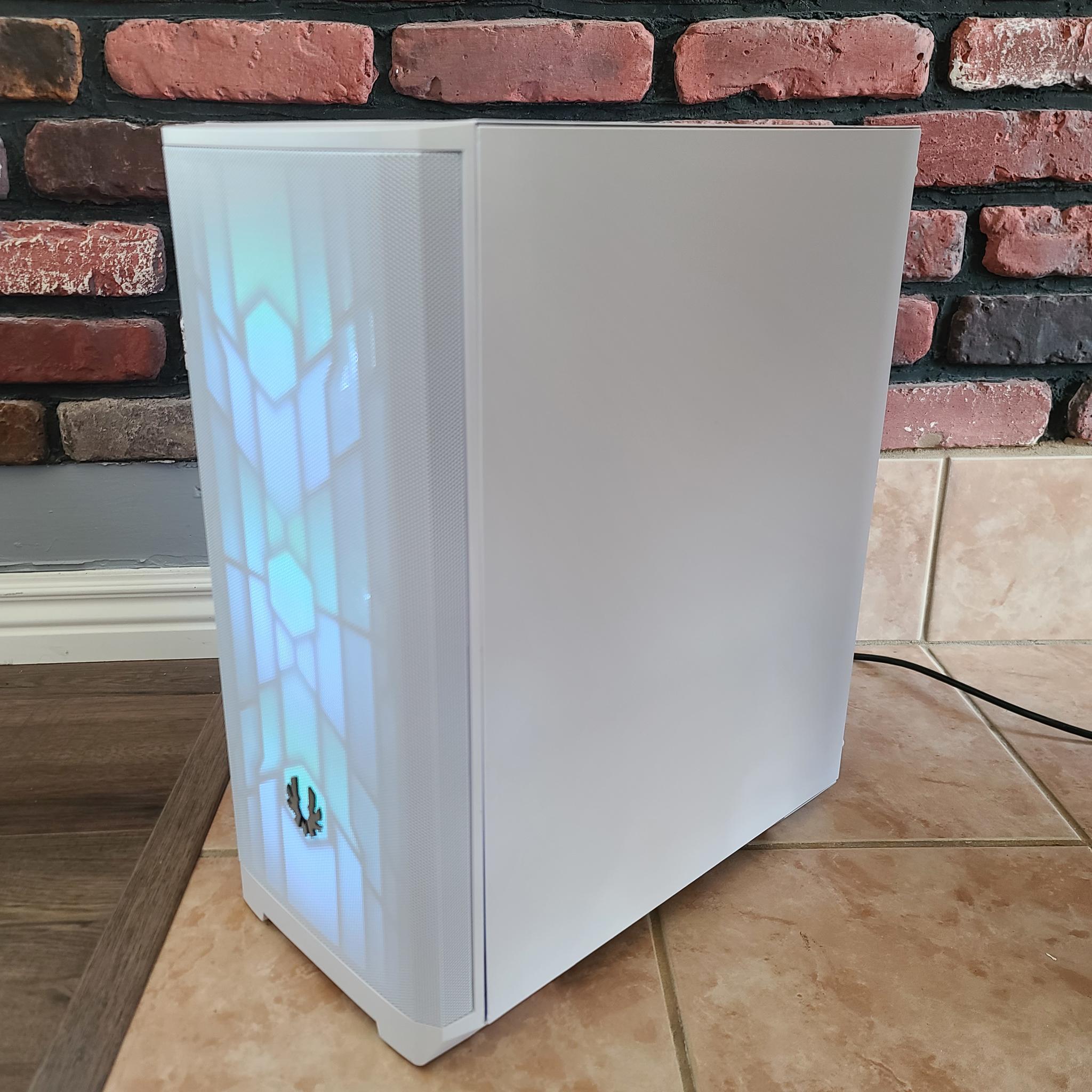 Ryzen 5 7600x, RX 6800 Gaming PC