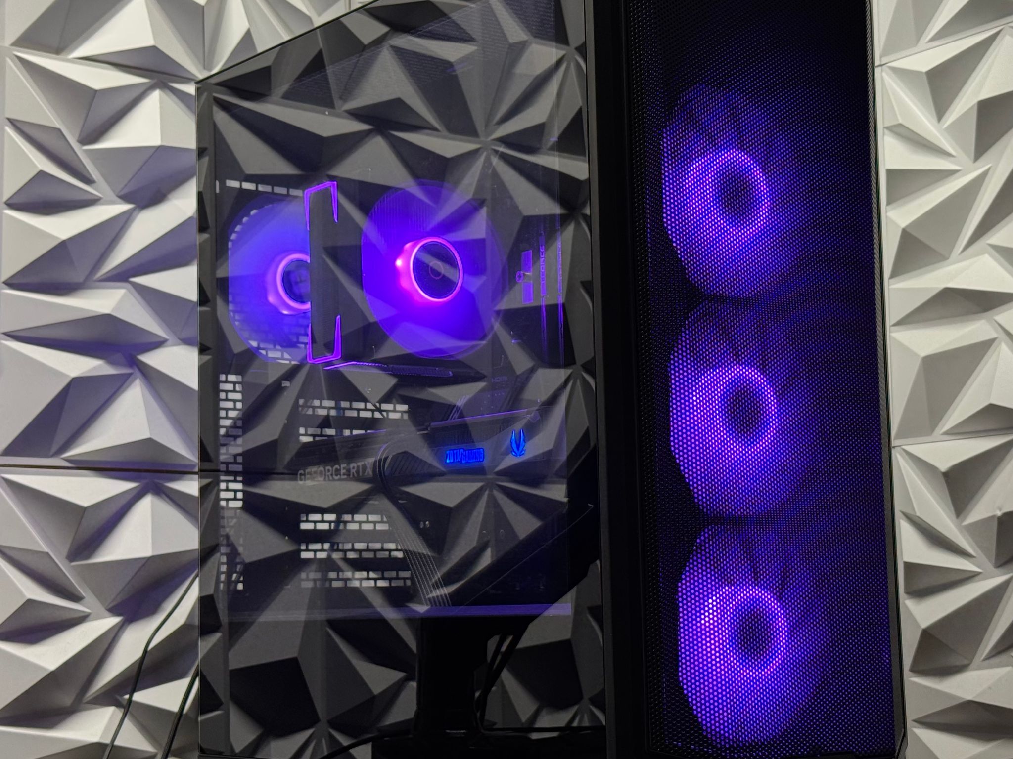 RTX 5070 / Ryzen 7 7700x / 32GB DDR5 / 1TB SSD / Gaming / Streaming / Creator / New With warranty