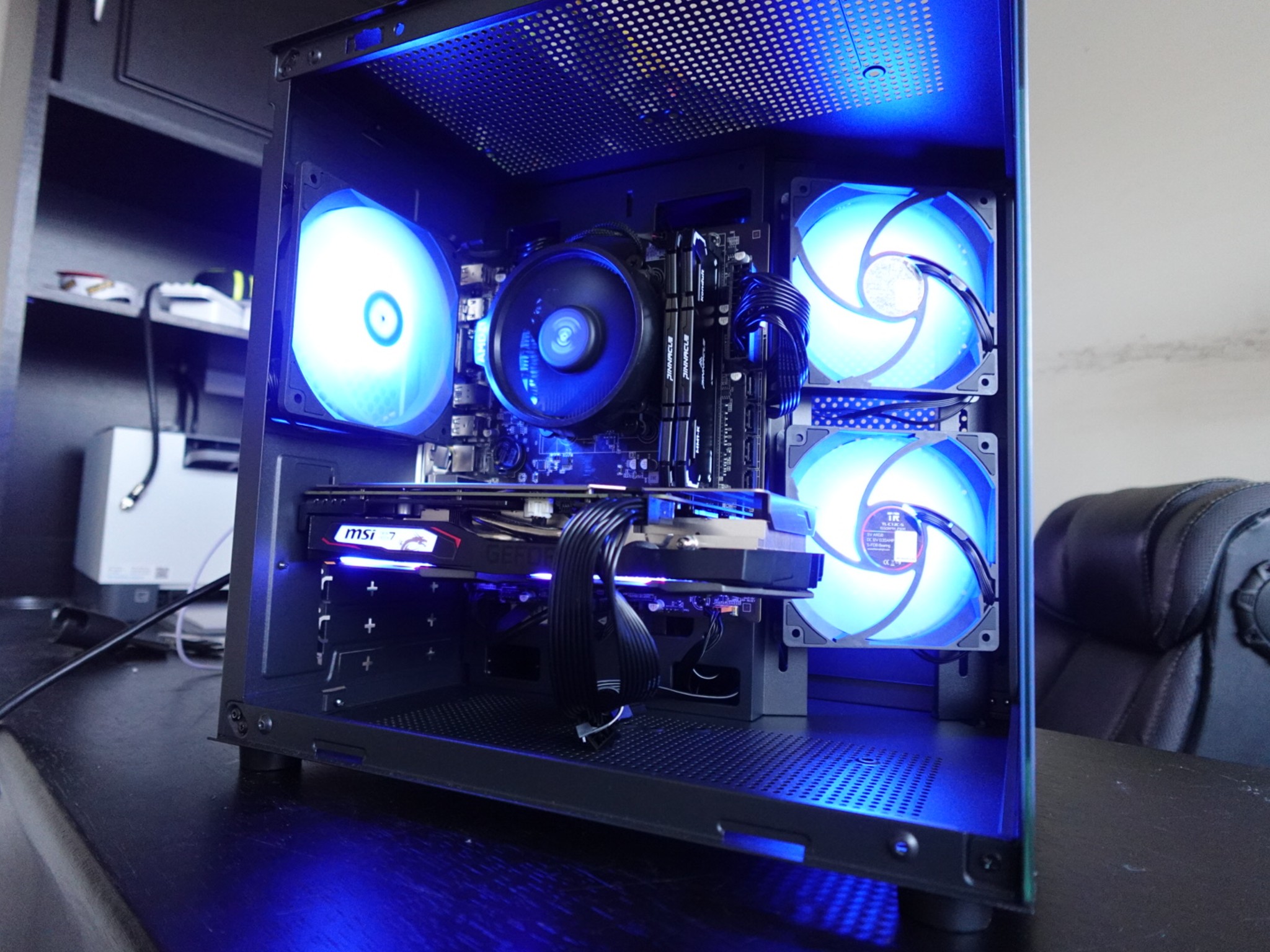 自作pc ryzen5 2600 1660super 16gb/512gb 自作pc ryzen5 2600 1660super 16gb/512gb Ryzen 5 2600 GTX 1660