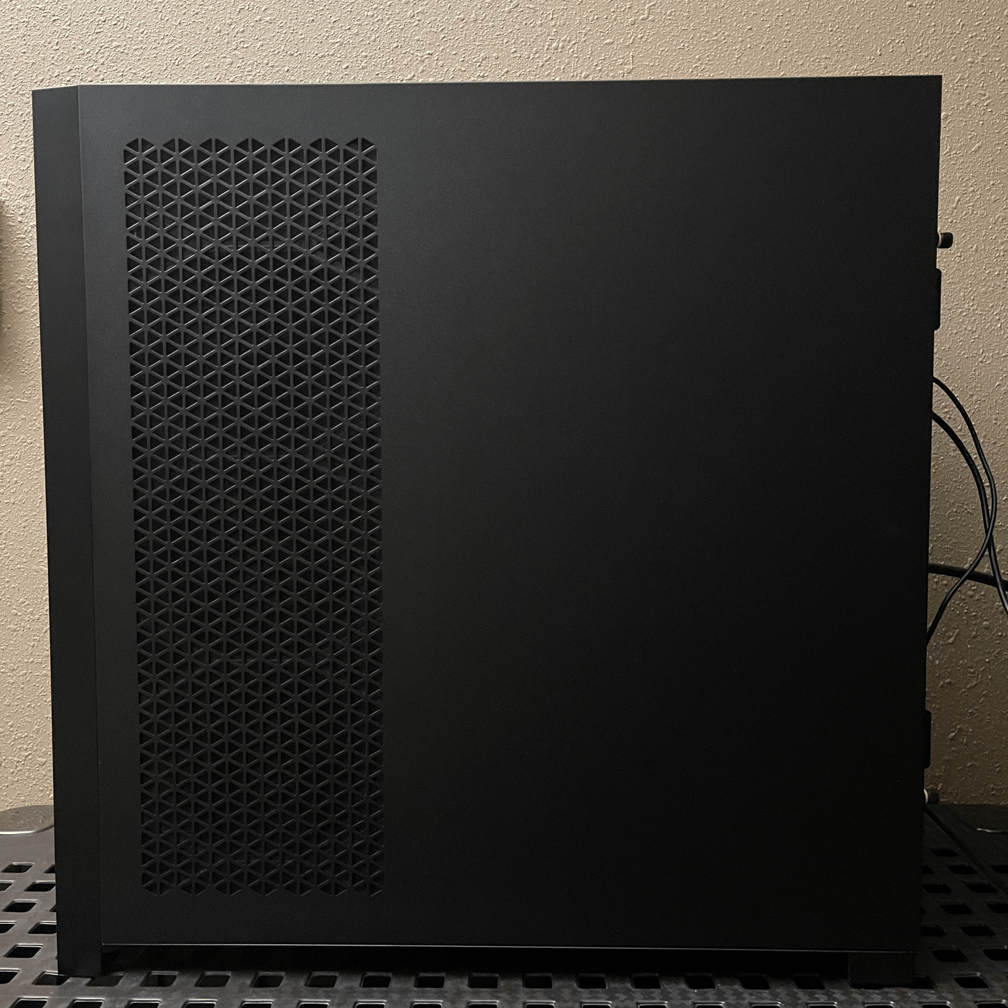 Intel i7-12700k,EVGA 3090, 32GB RAM, 2TB Custom PC DDR5