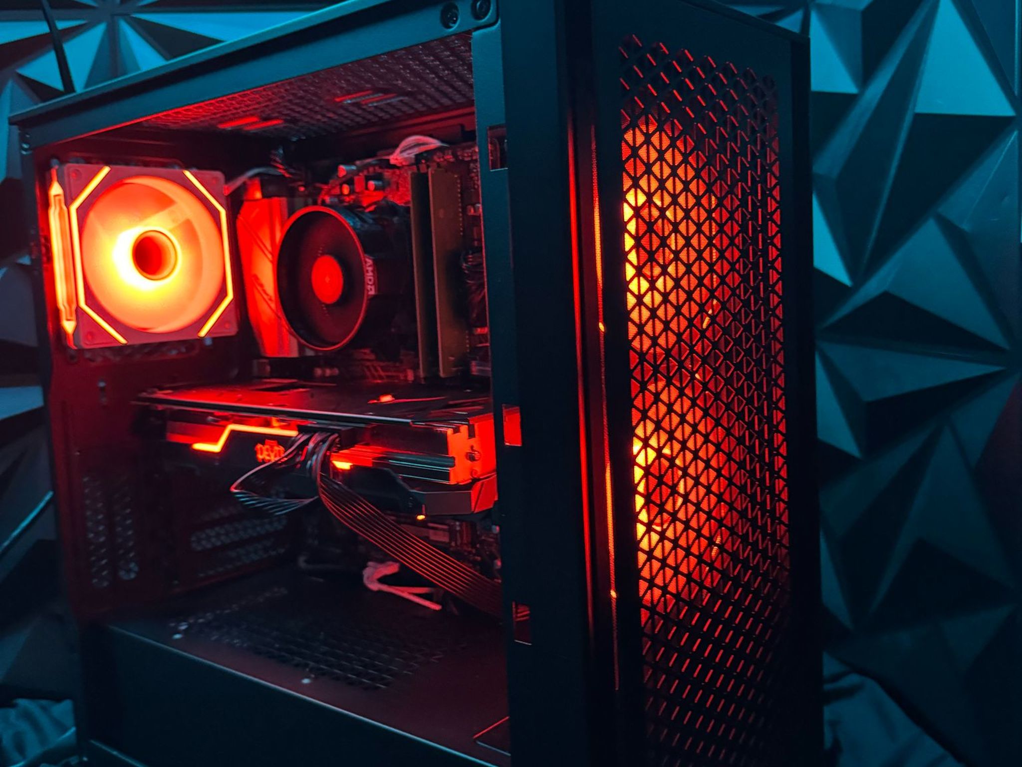💪🎯Mid Daddy💪🎯 Ryzen 5 3600| RX 5700XT 16 GB DDR4| 2 TB SSD