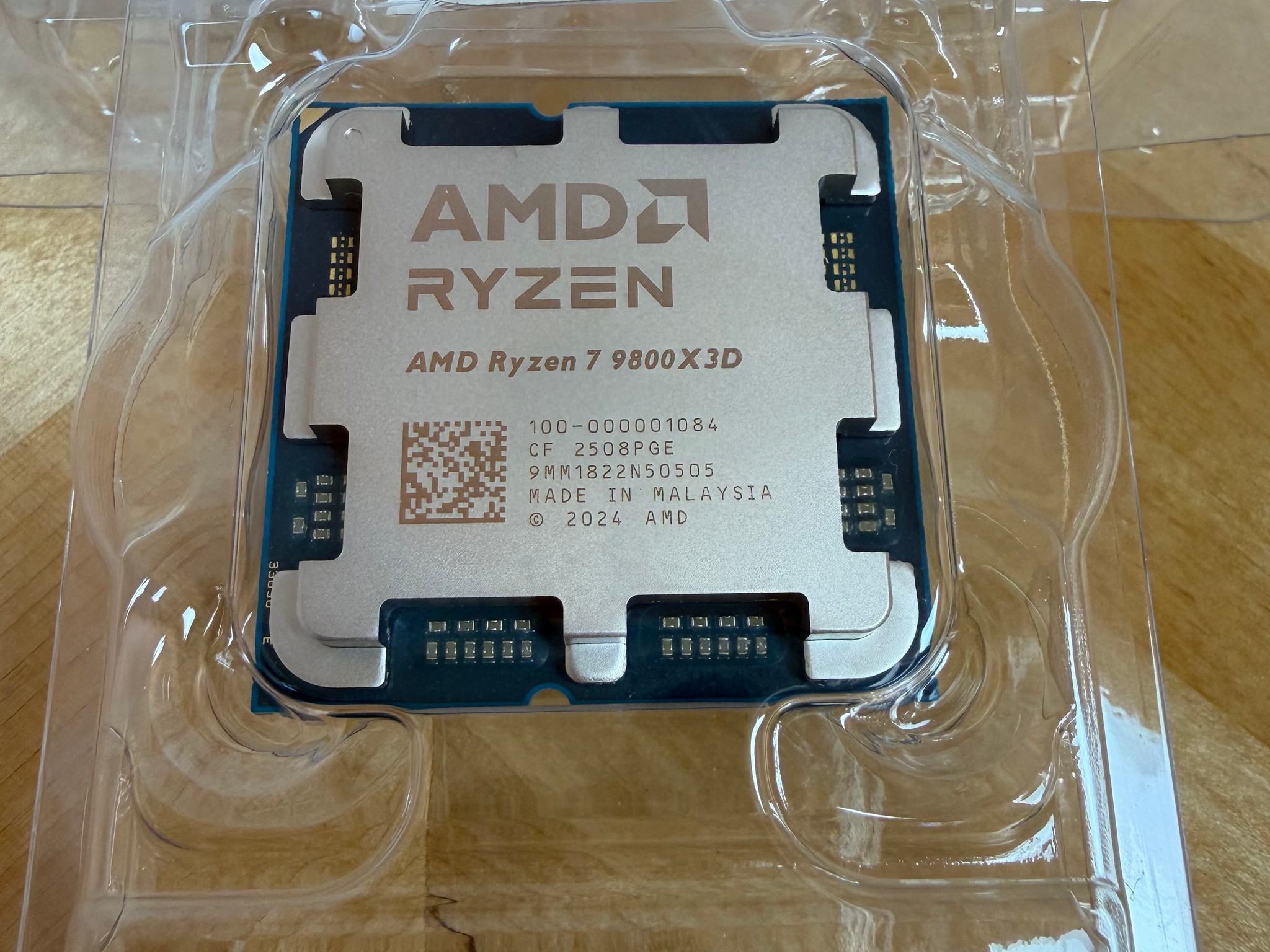 AMD Ryzen 7 9800X3D
