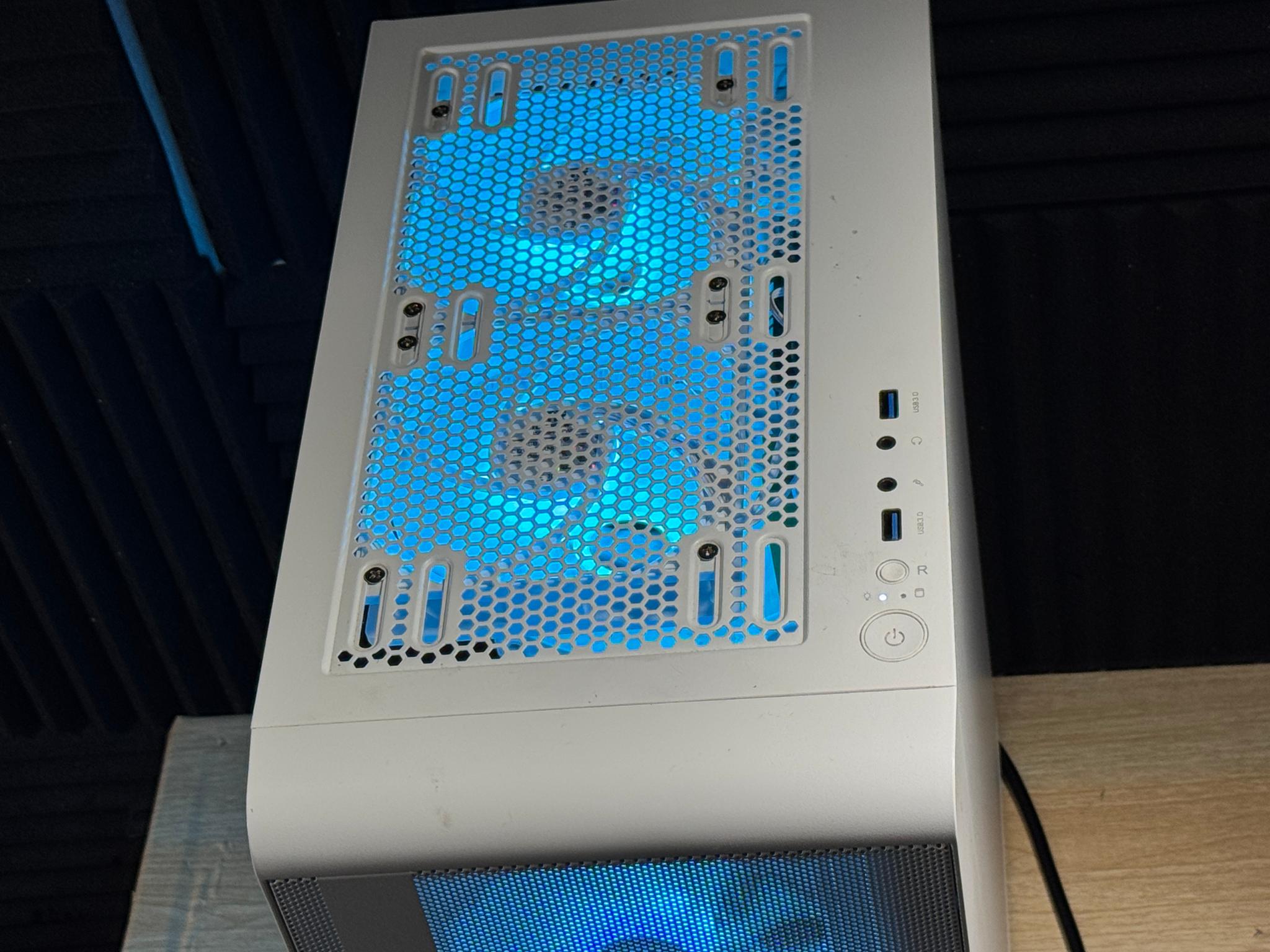 🔥⚪️ Ryzen 5 3600 |.RX 590 8GB | 16GB DDR4 | 256GB SSD + 1TB HDD