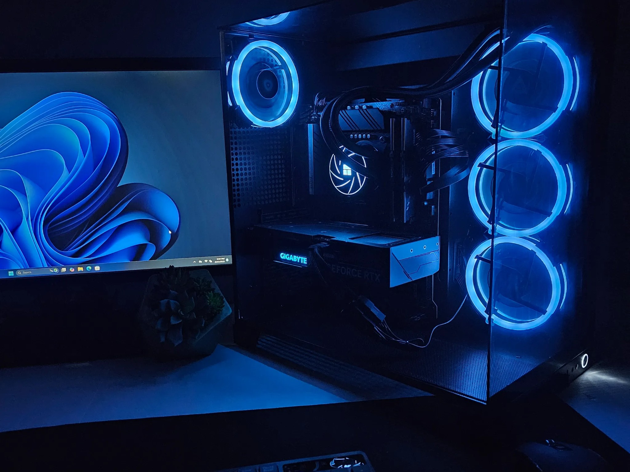 Frostbyte - 4070 Super - I7 12th Gen