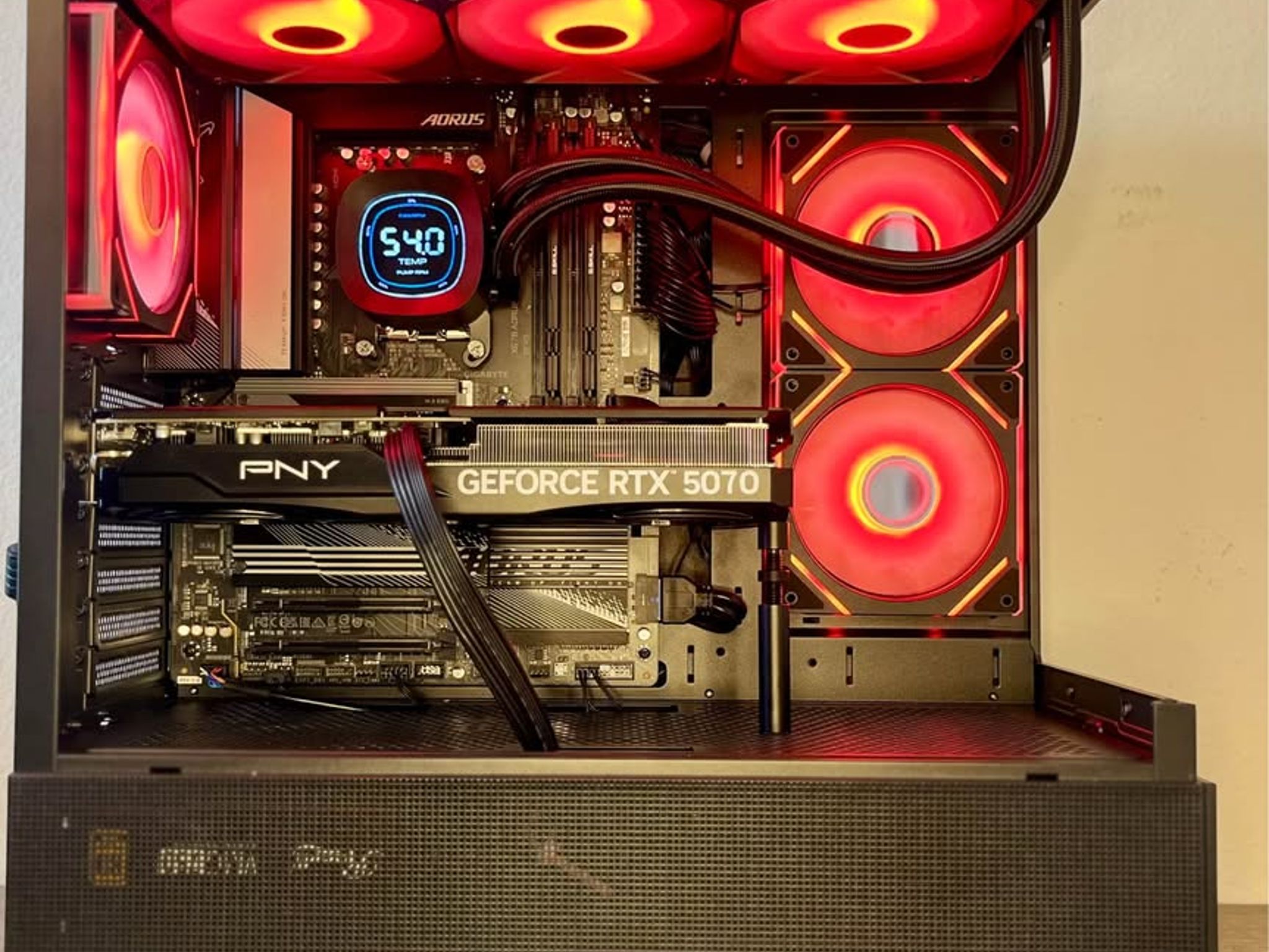 GeForce RTX 5070 Custom Gaming PC - Ryzen 9 7900X