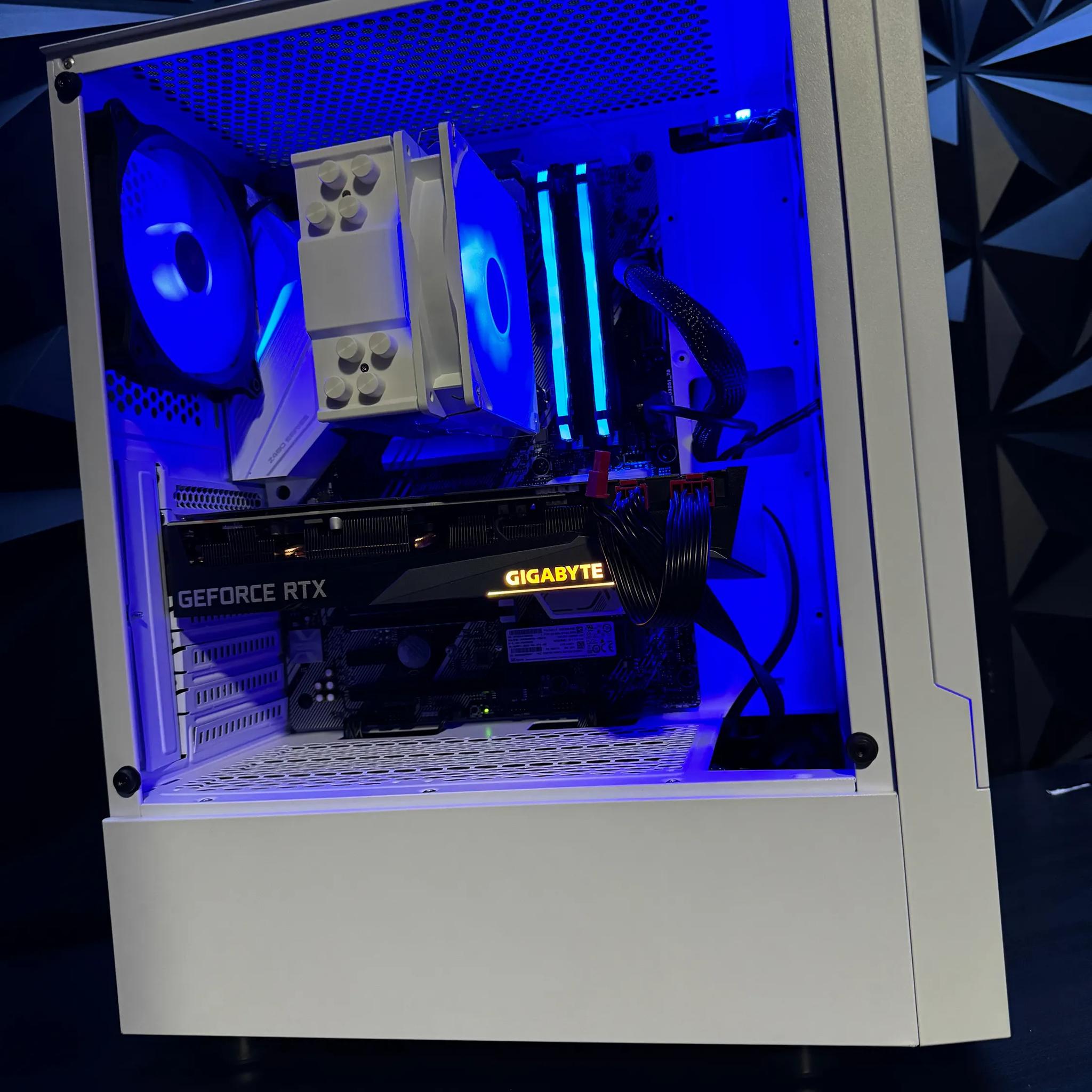 🥶Phantom Core🥶 |i7| RTX 3070 |32 GB RGB DDR4 3600MHz| 1.25 TB NVME| 4 TB HDD|