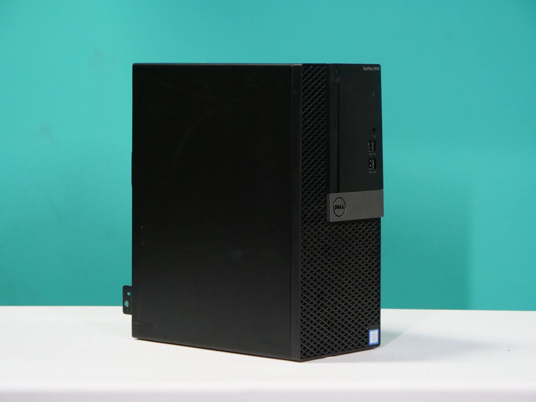 UCW Ready to Play e-sports "Optiflex 3" Build (i5-7500 + GTX 1060 3GB + 16gb RAM + 256gb nvme + 1tb)