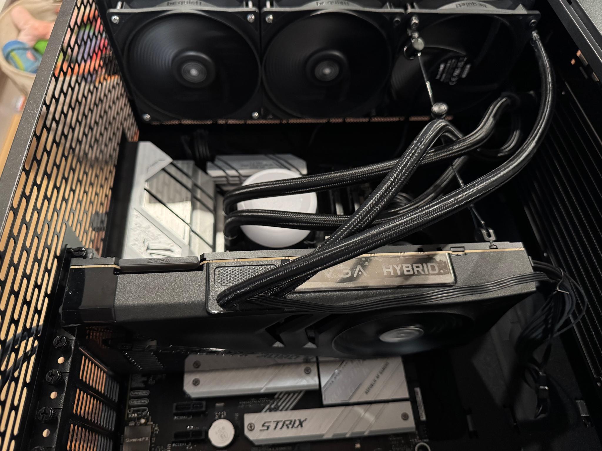 NVIDIA GeForce RTX 3090 Ti - Image 4