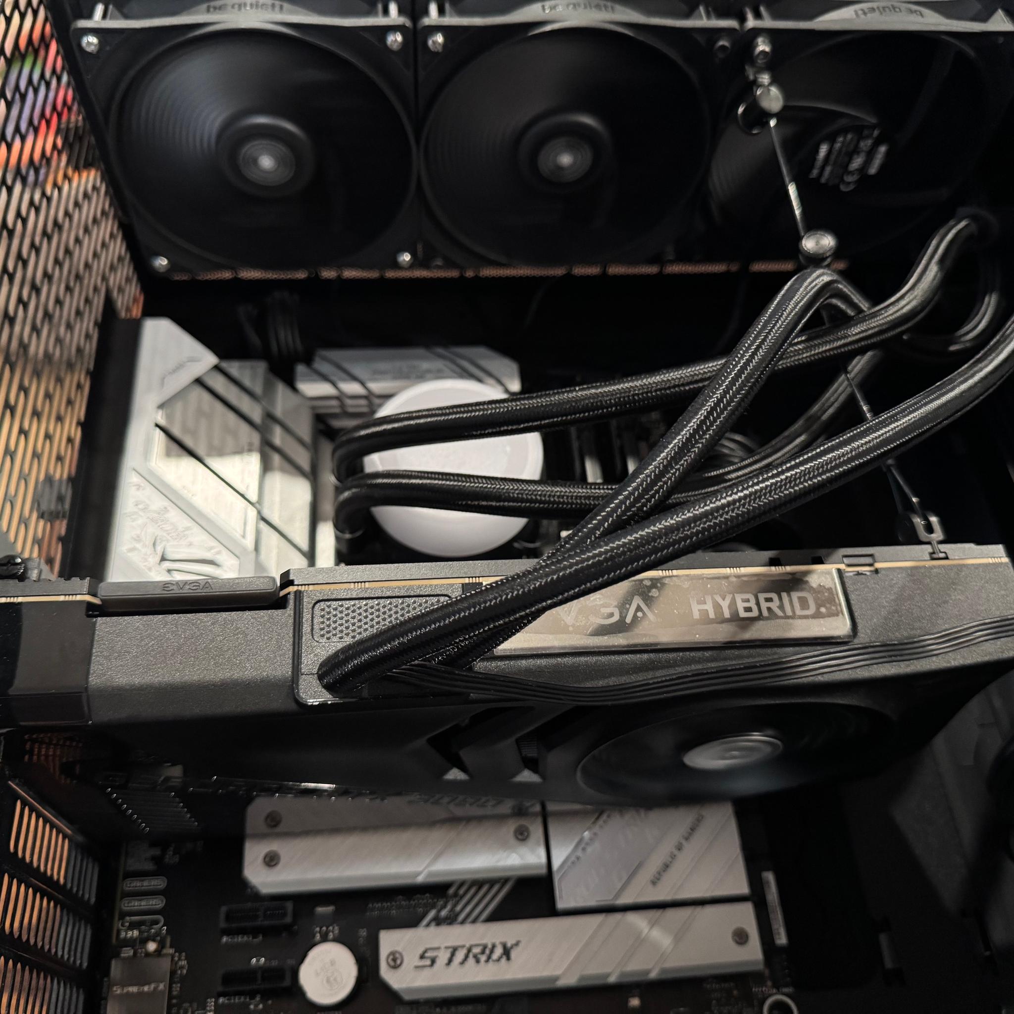 EVGA FTW3 ULTRA HYBRID GAMING GeForce RTX 3090 Ti
