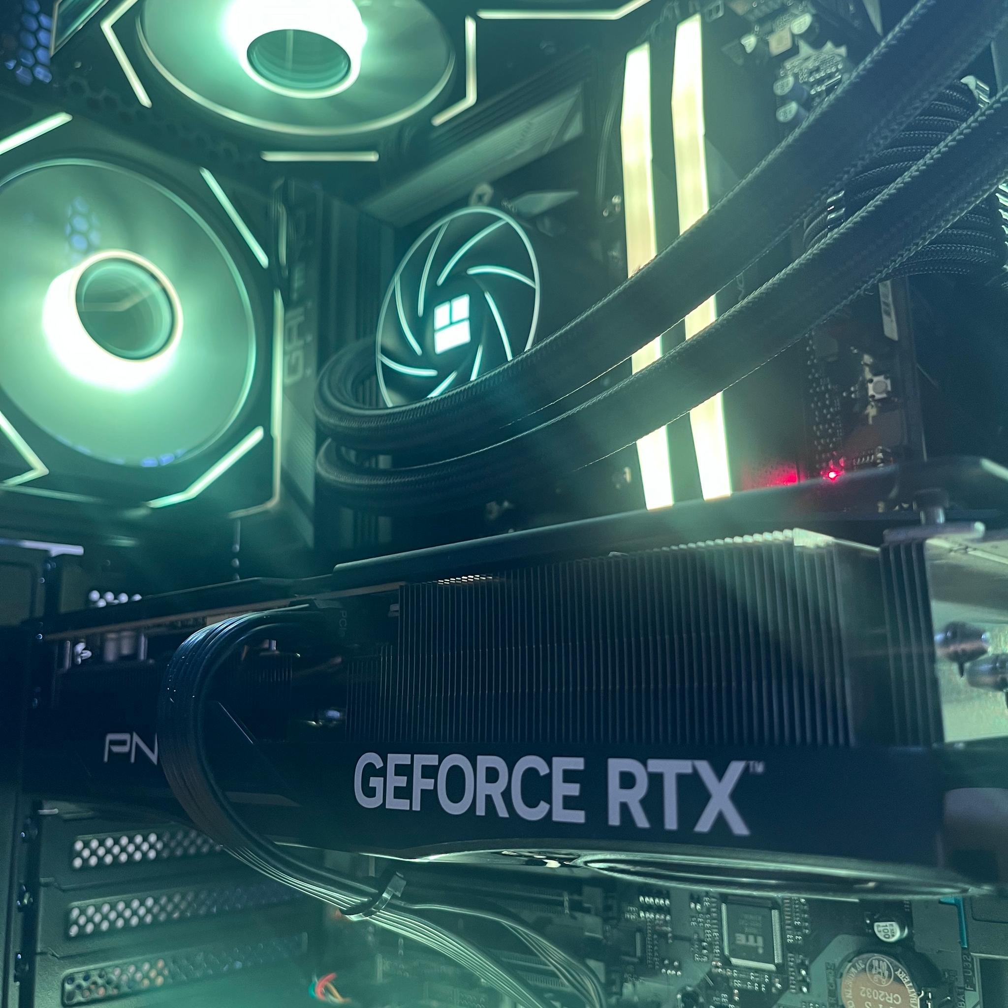 RTX 5070 Ti | Ryzen 9 7950X3D | 32 GB 6000MHz RAM | 1 Terabyte NVME Gaming PC